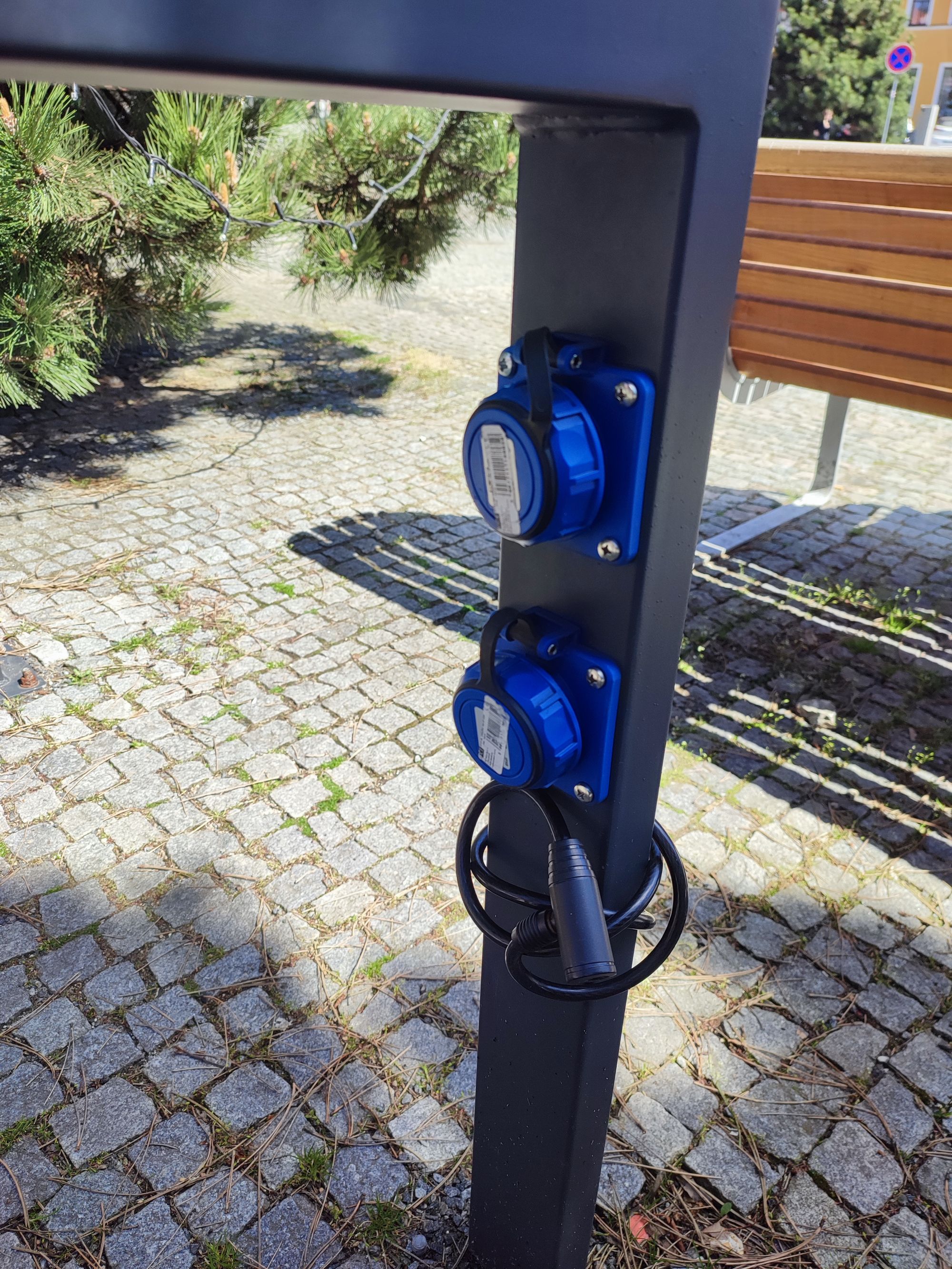 Nabíjecí zásuvka NMNM foto 2