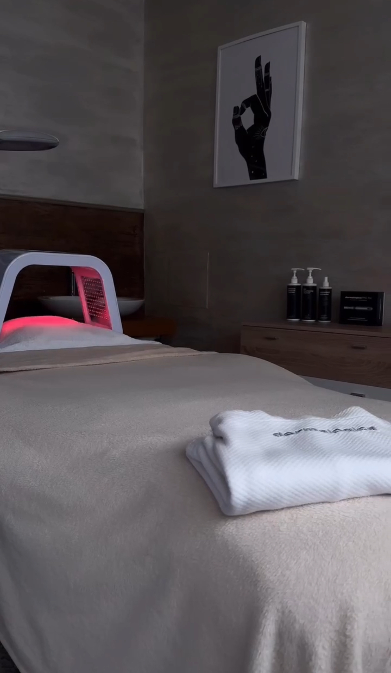 Glow Studio Dermalogica foto 2