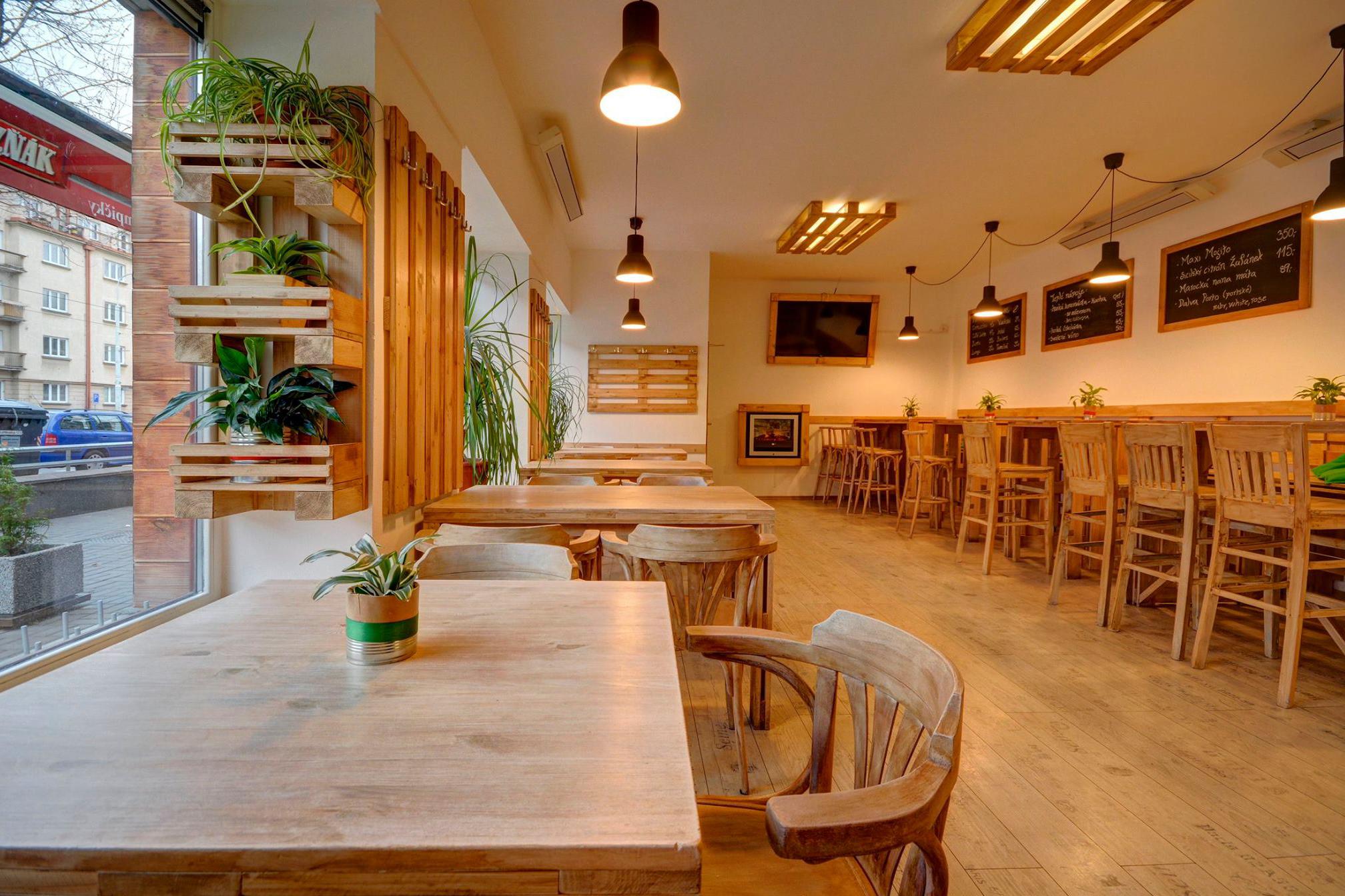 Lampičky restaurant