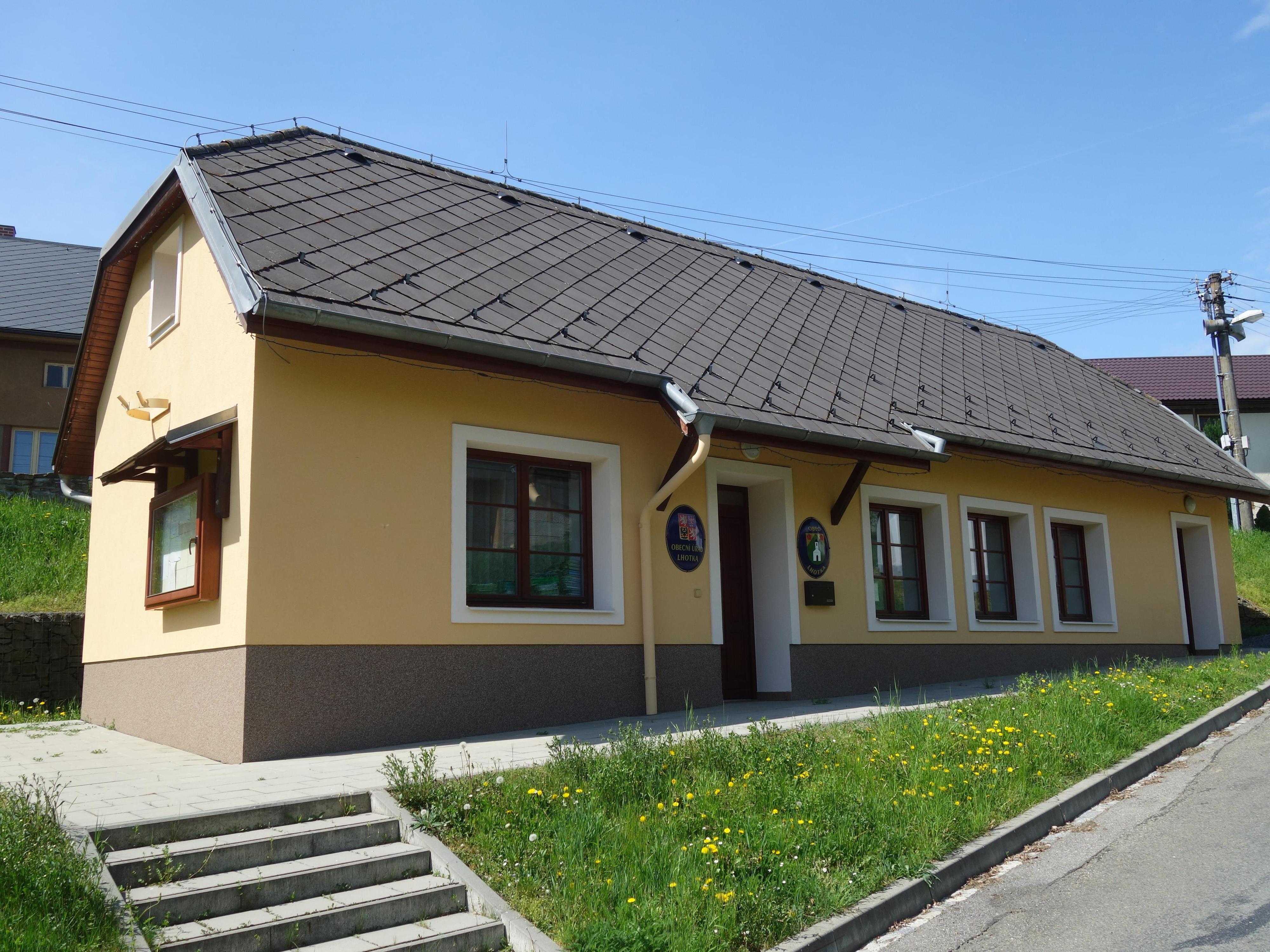Lhotka - obecní úřad