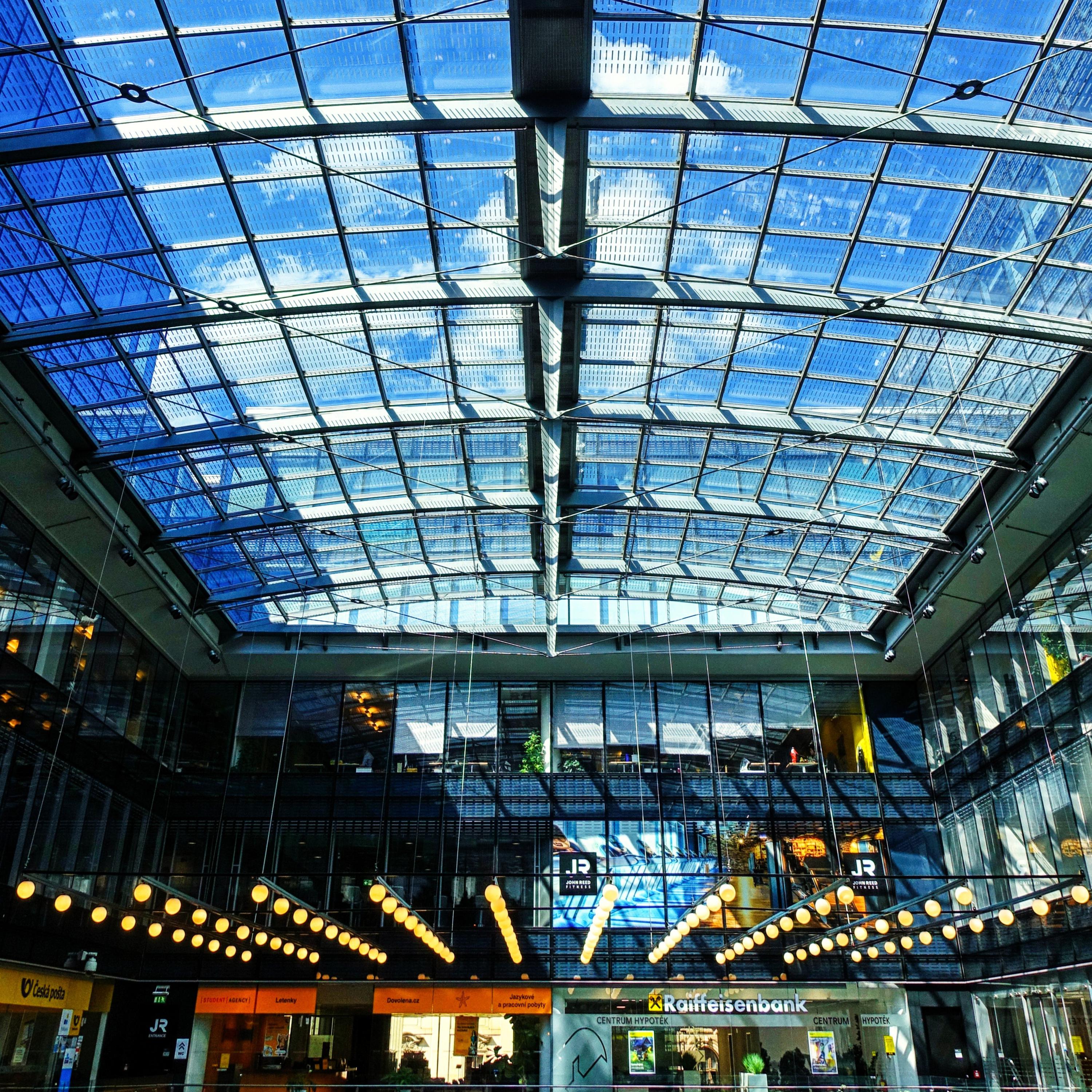 Karlák Shopping Square foto 3