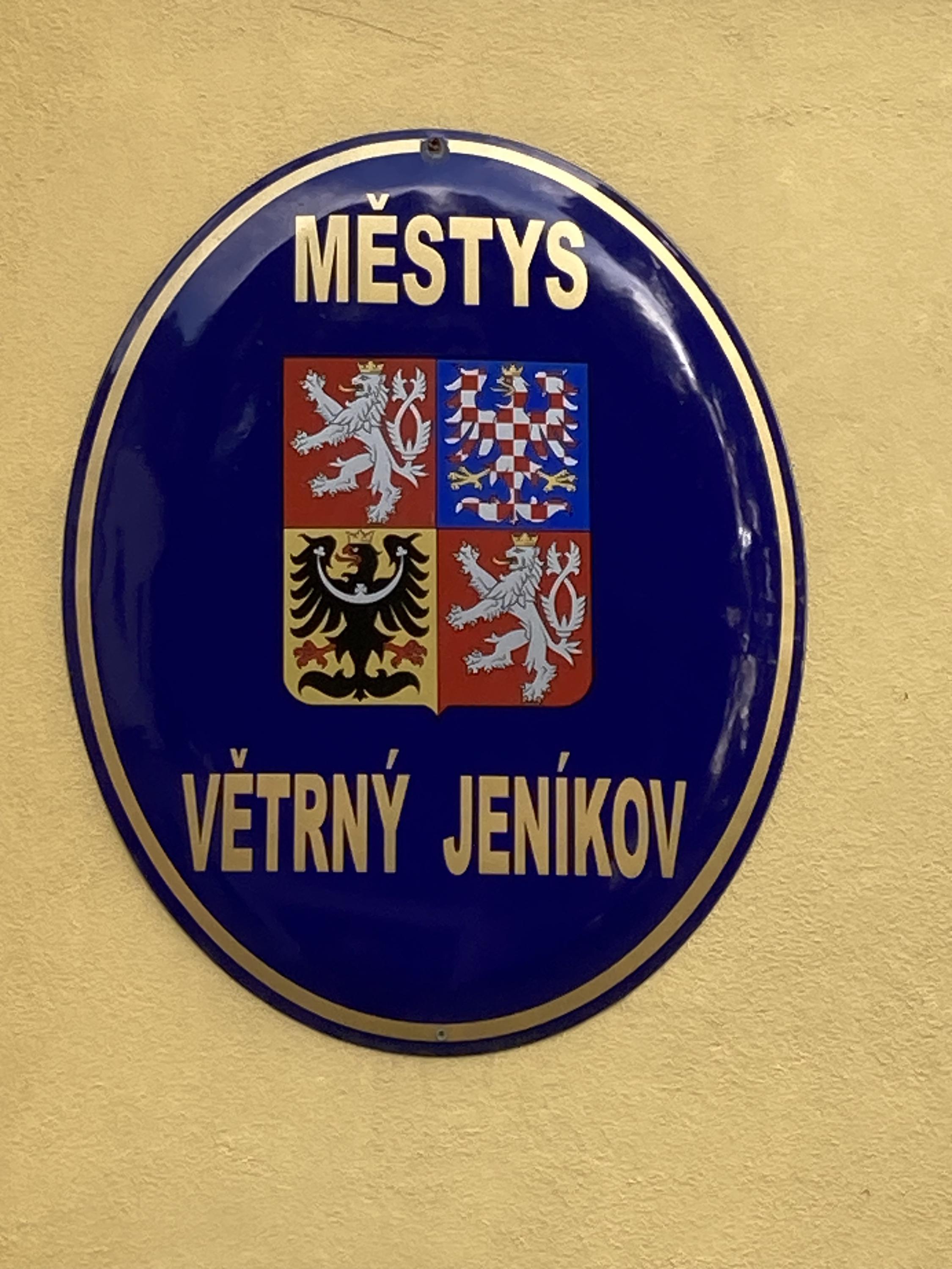 Větrný Jeníkov - úřad městyse foto 4