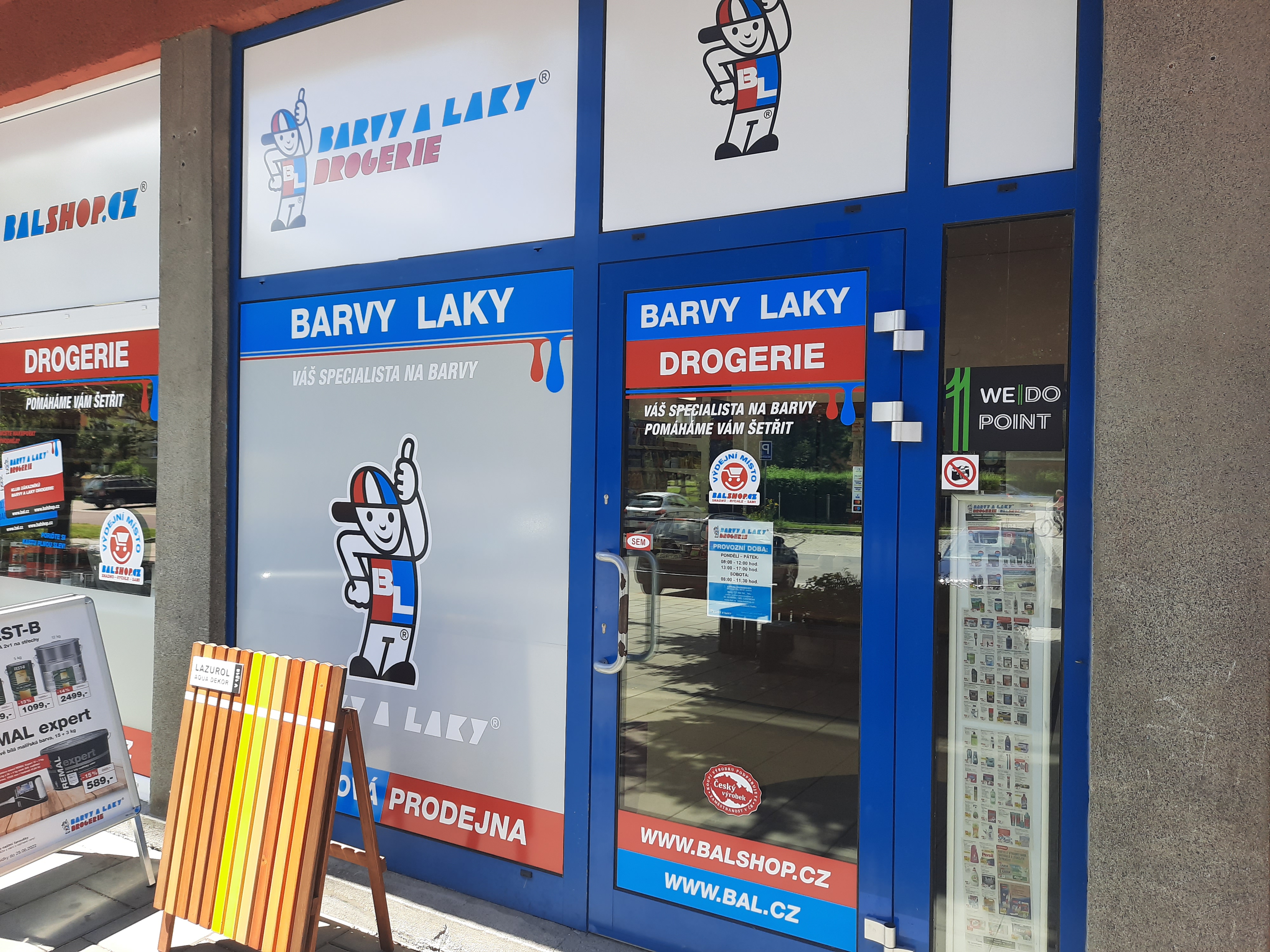 BARVY A LAKY DROGERIE