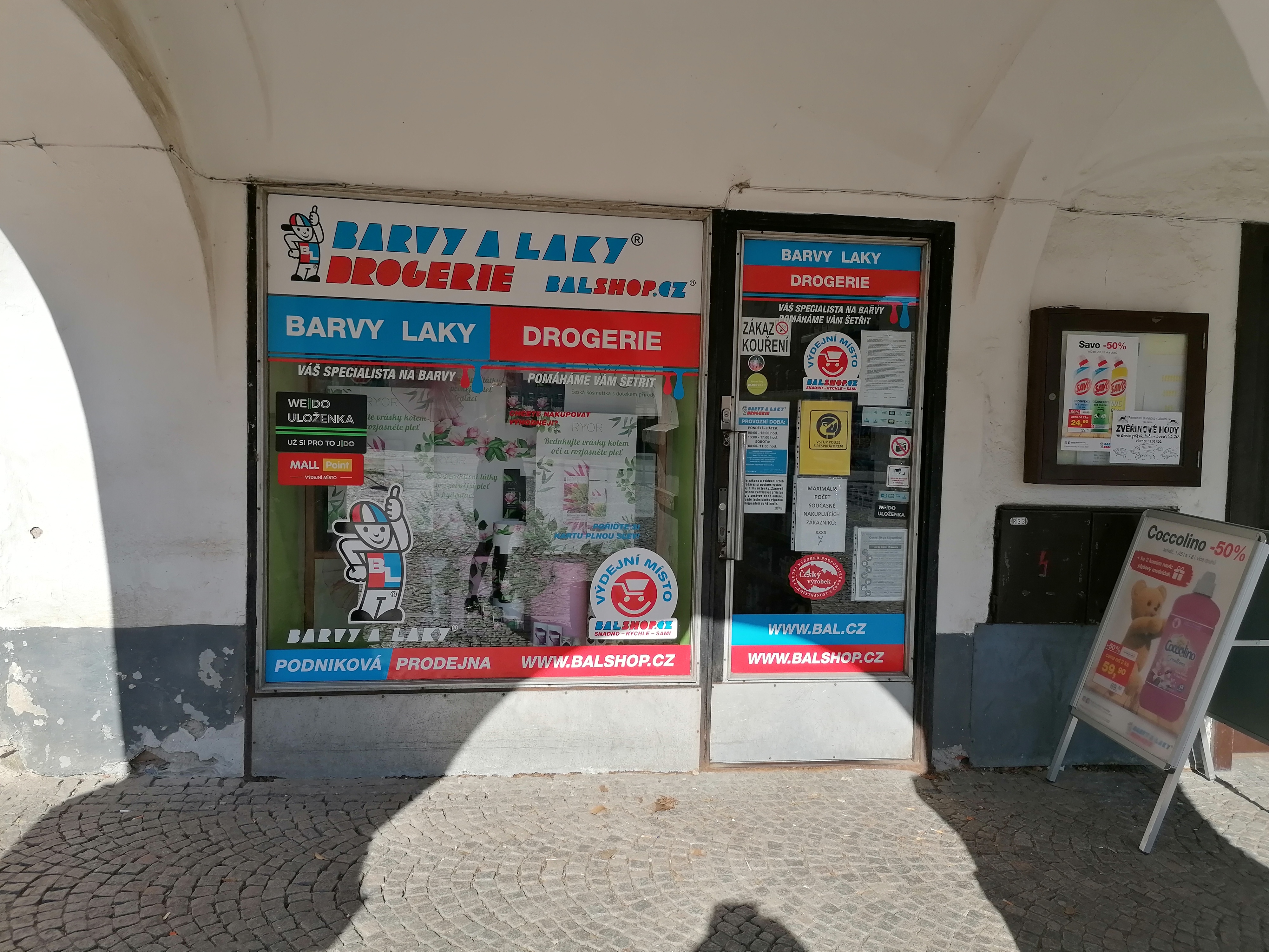 BARVY A LAKY DROGERIE foto 4