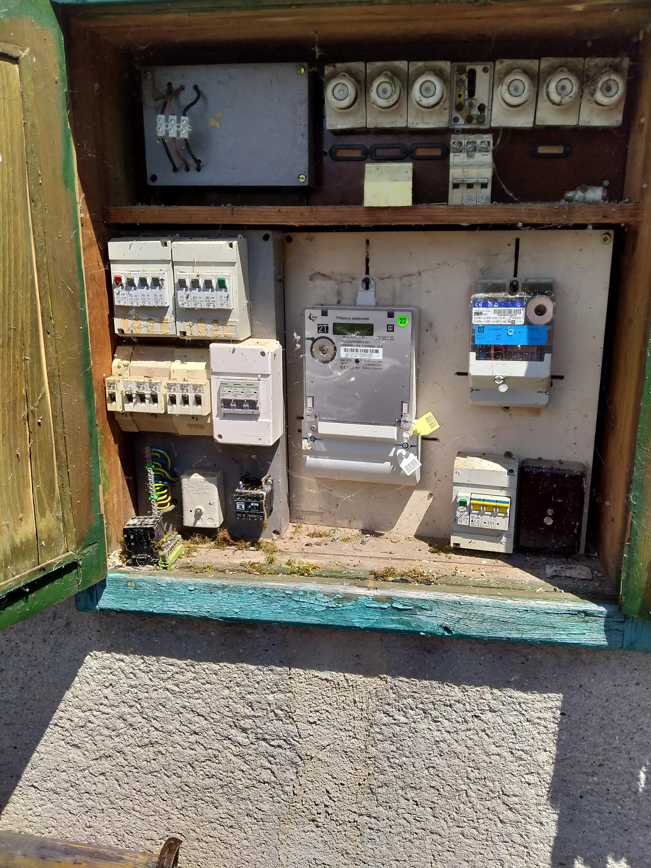 Jaromír Mareš - Instalatérské, elekto a topenářské práce foto 3