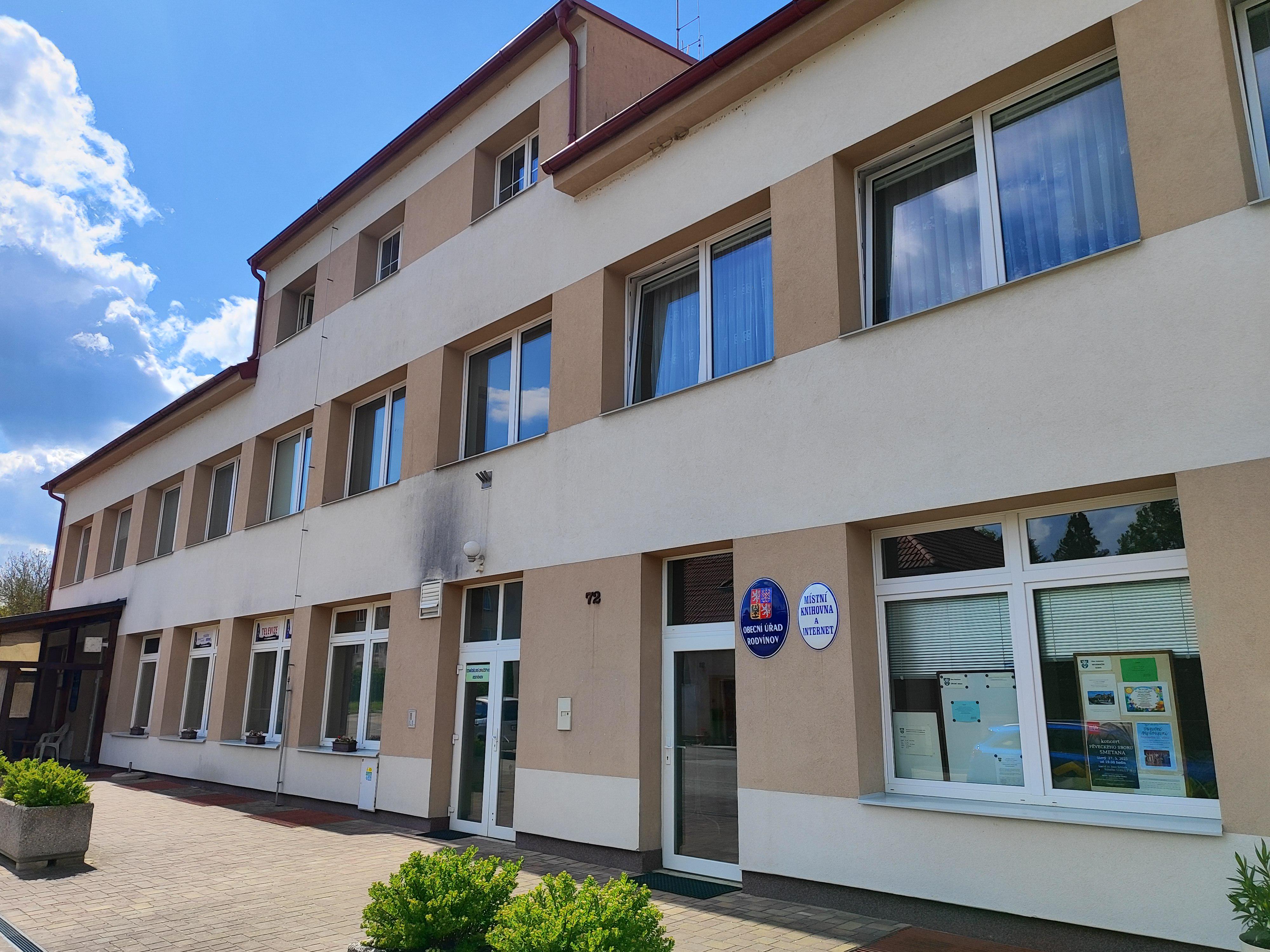 Rodvínov - obecní úřad foto 4