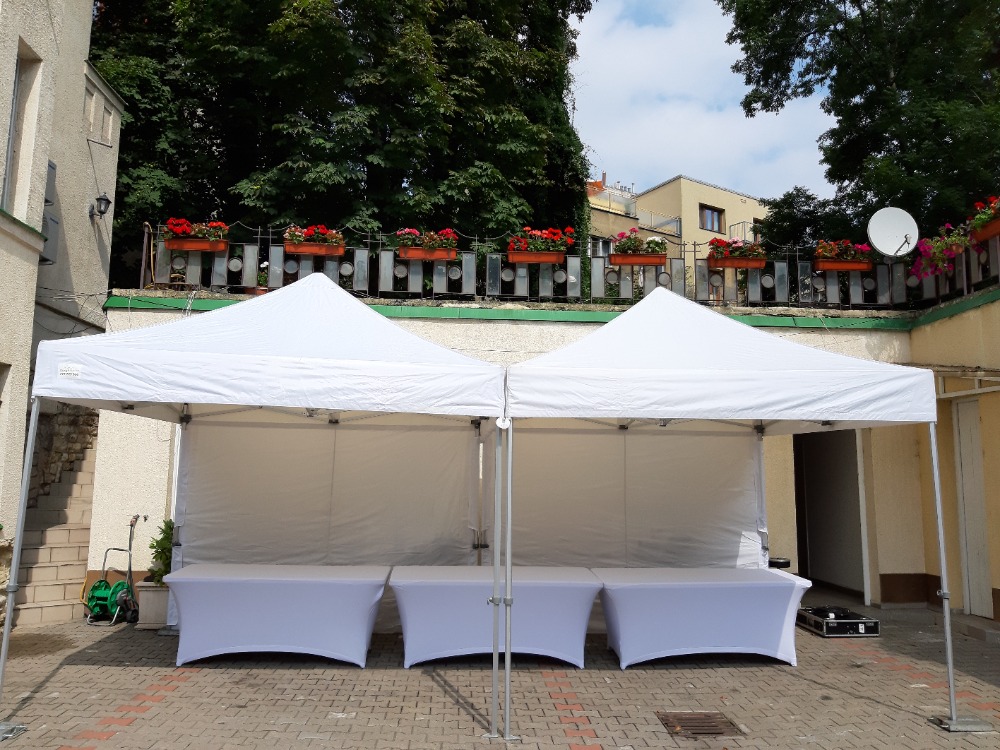 Pronájem party stanu 3x3 m