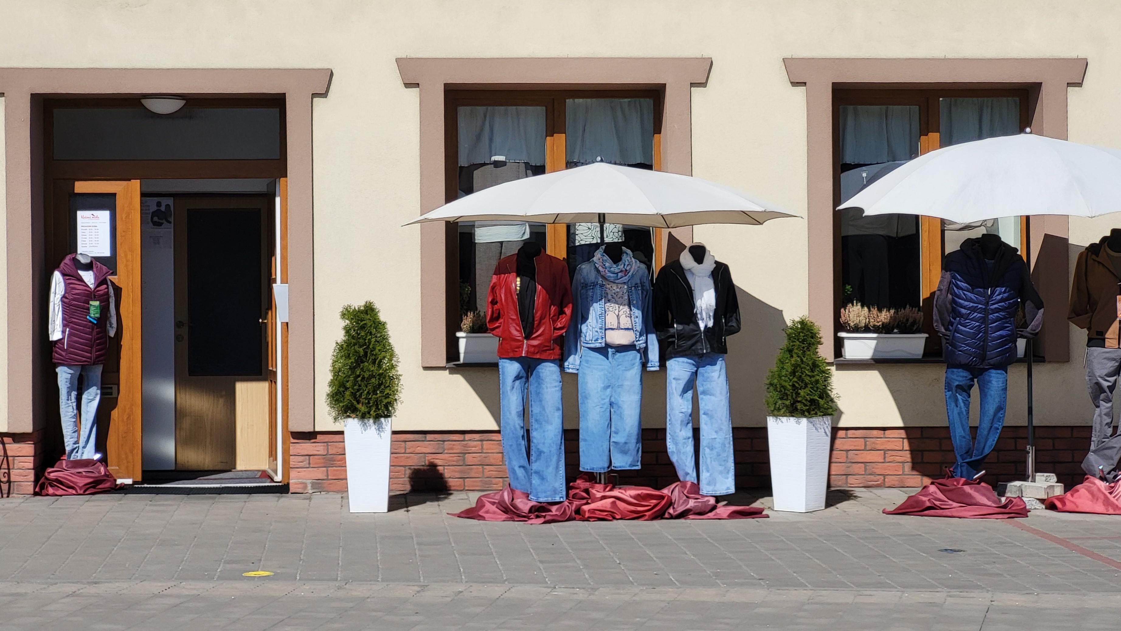 Oděvy a dárkové zboží Vladimíra Čožíková foto 3