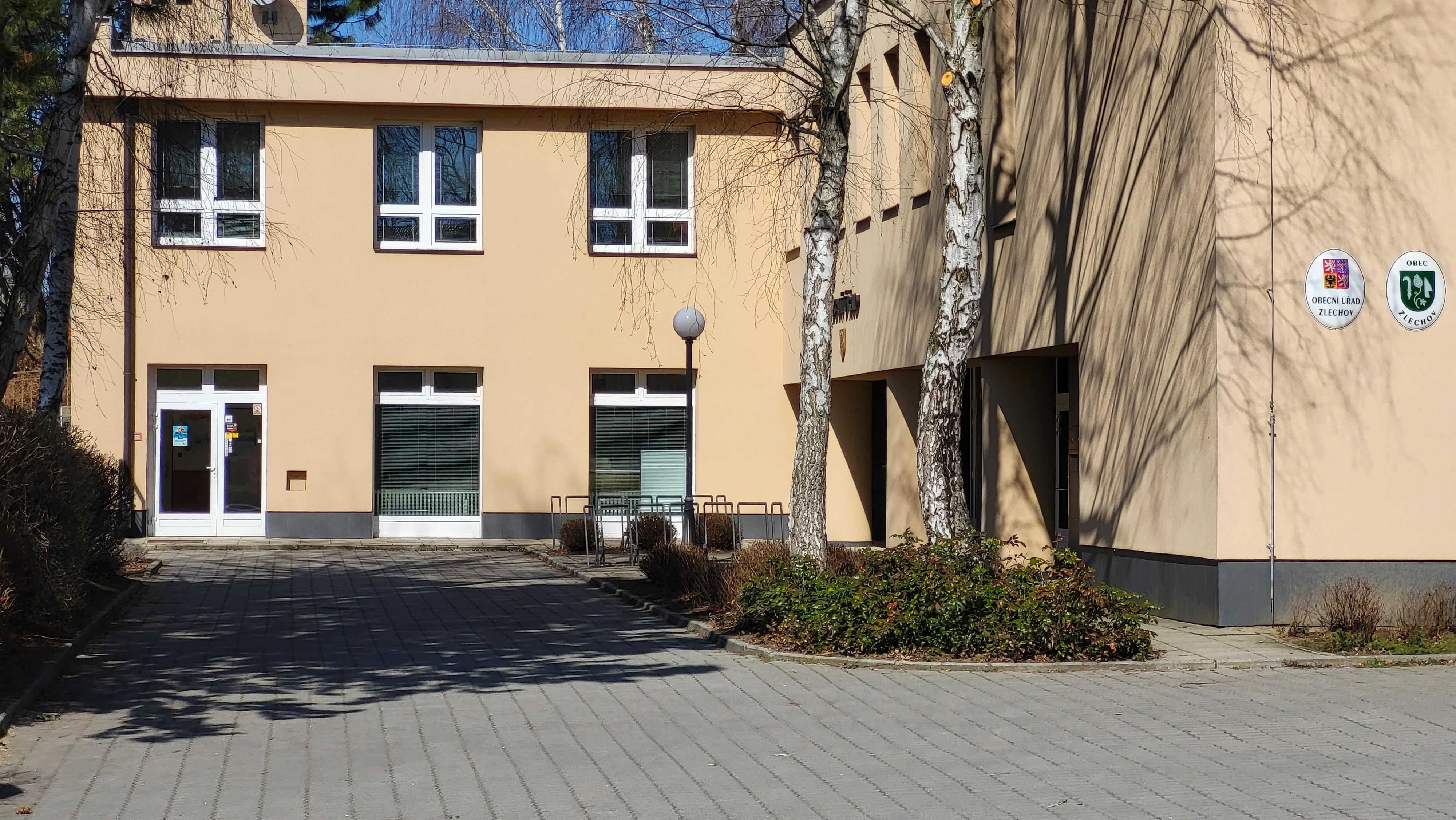 Obecní knihovna Zlechov foto 2