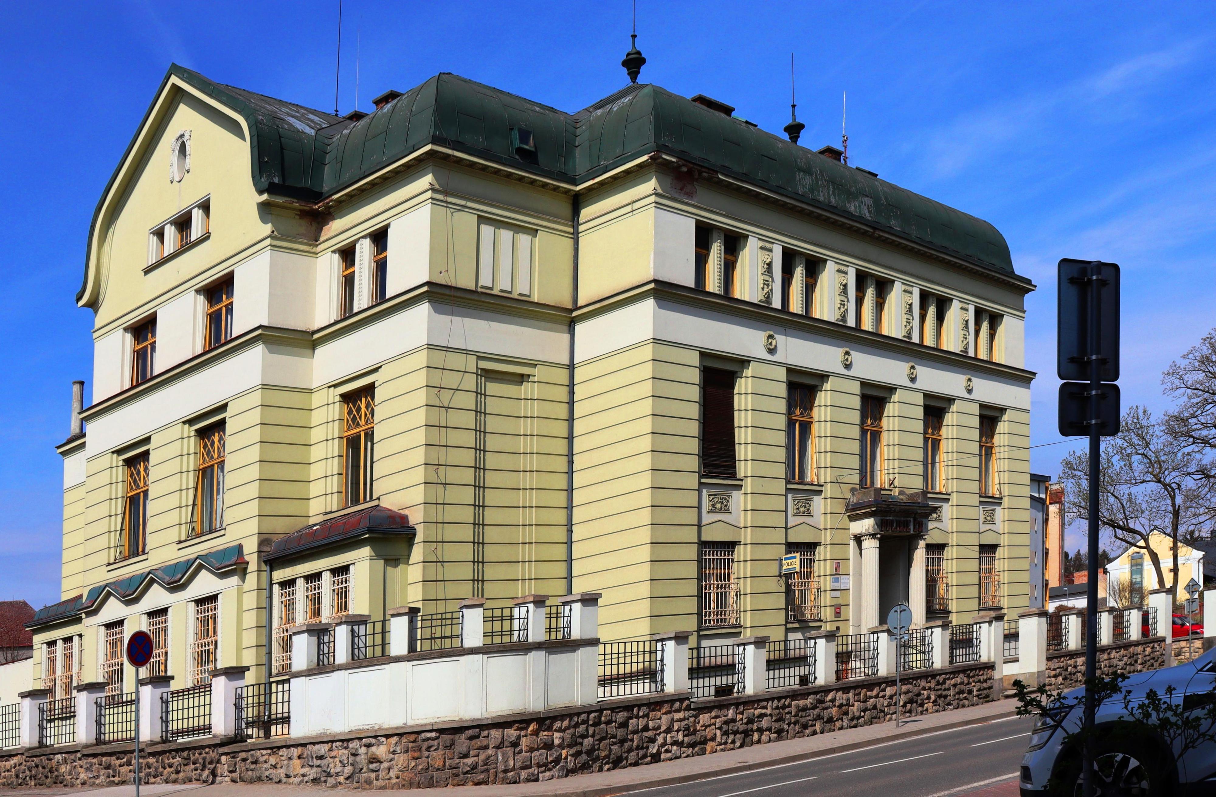 Policie ČR - Obvodní oddělení Dvůr Králové nad Labem foto 3