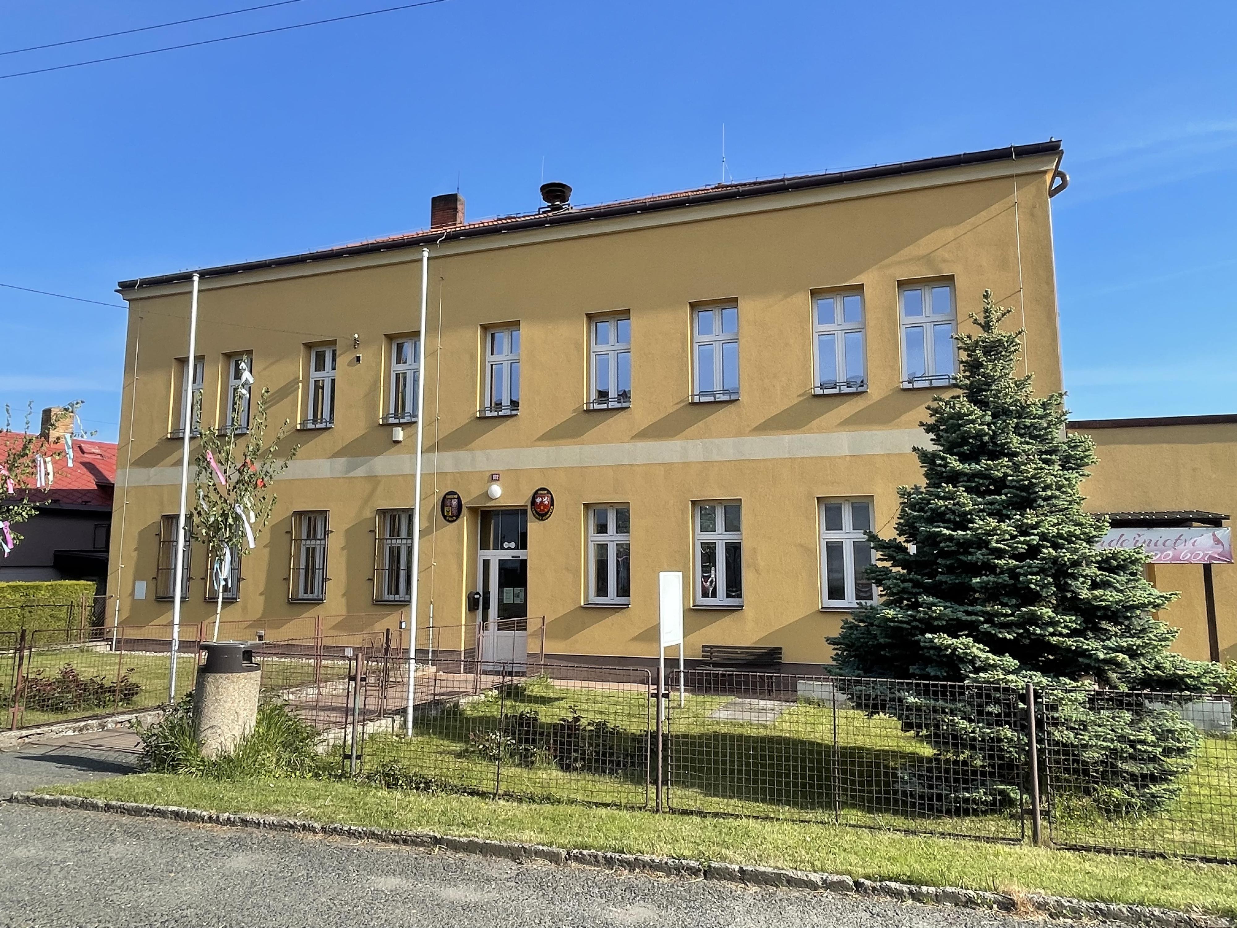 Červené Janovice - obecní úřad foto 3