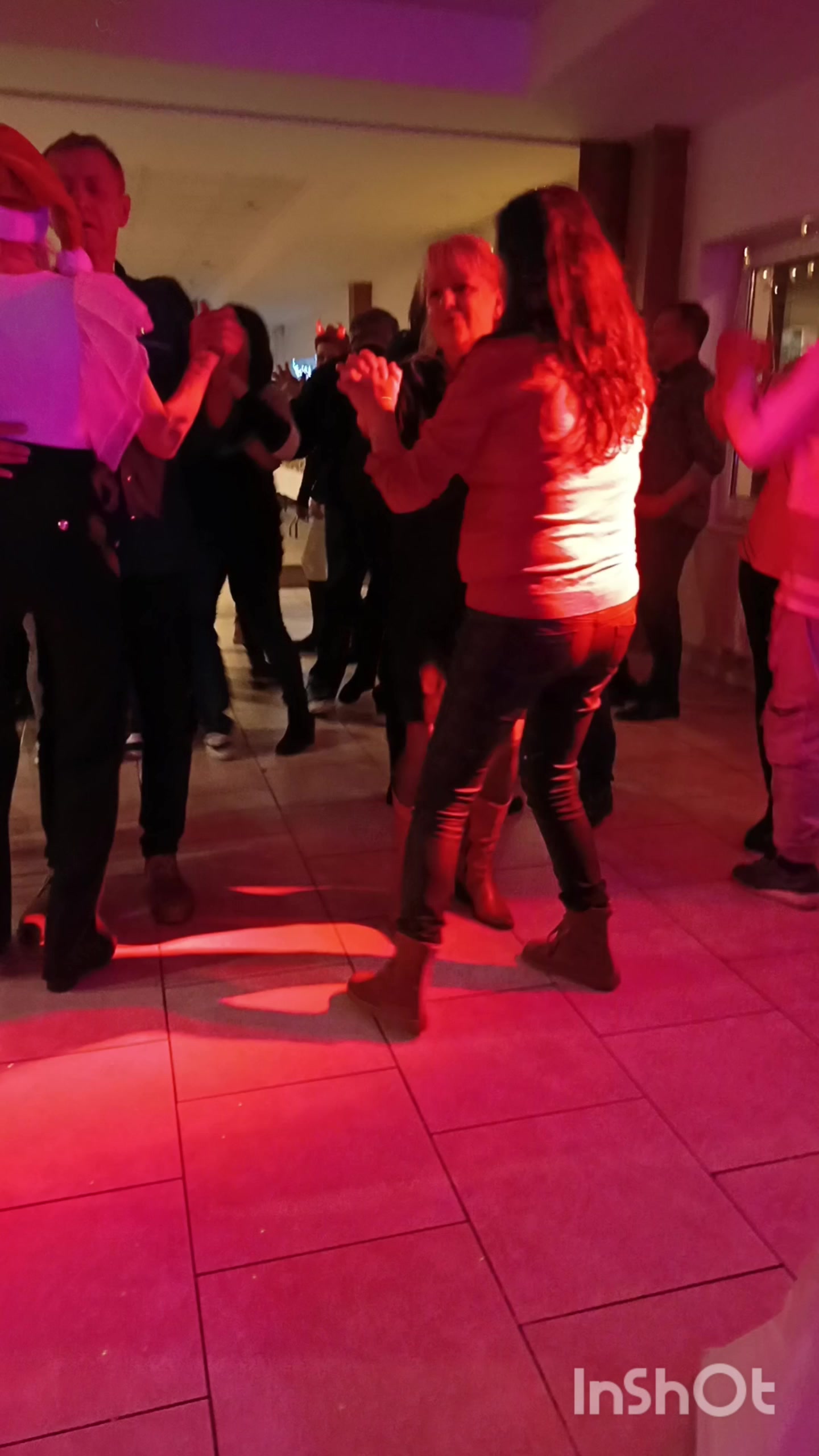 DJGEORGEZLIN.CZ - svatby a soukromé akce foto 2 (náhled videa)