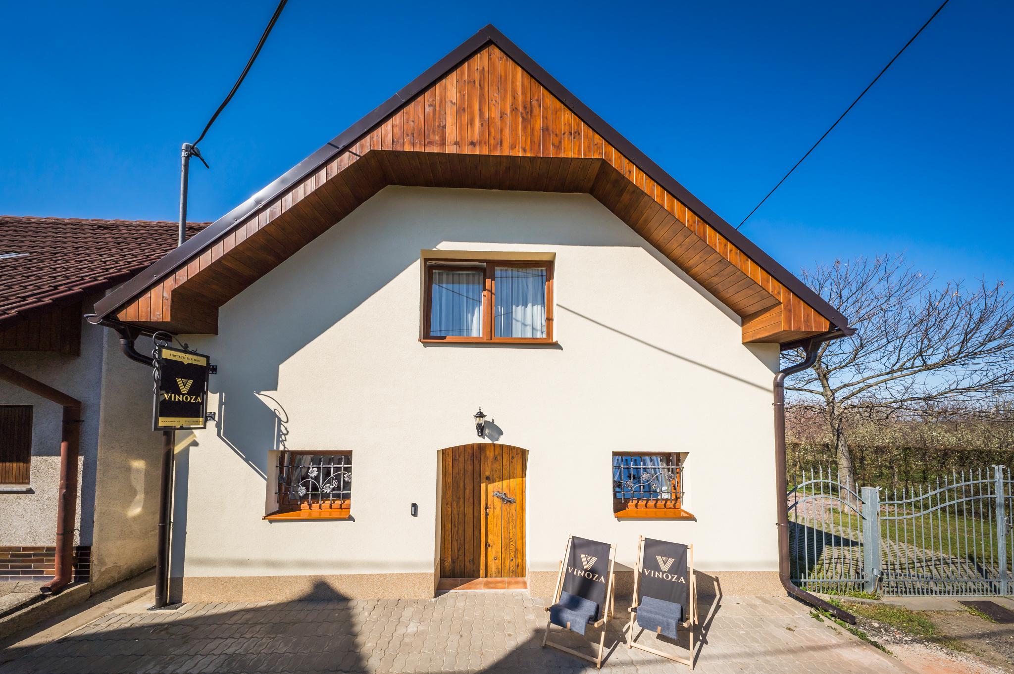 Vinoza - ubytování a vinný sklep