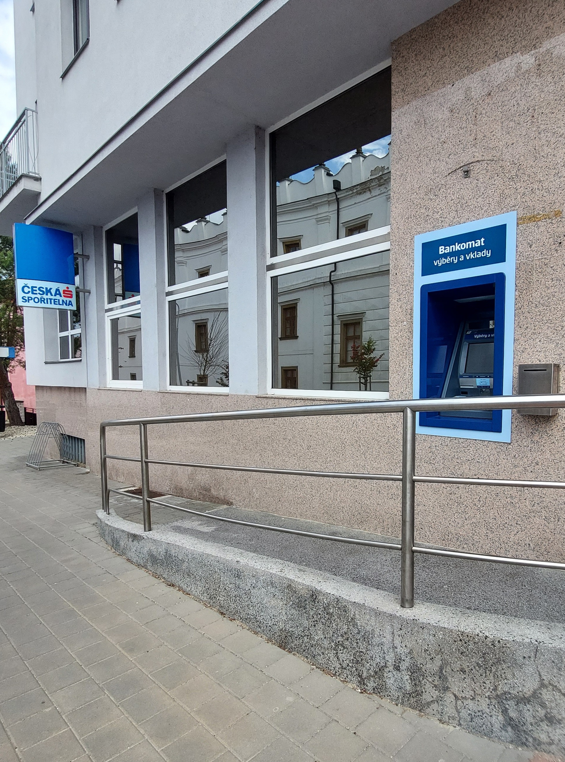 Bankomat České spořitelny foto 2