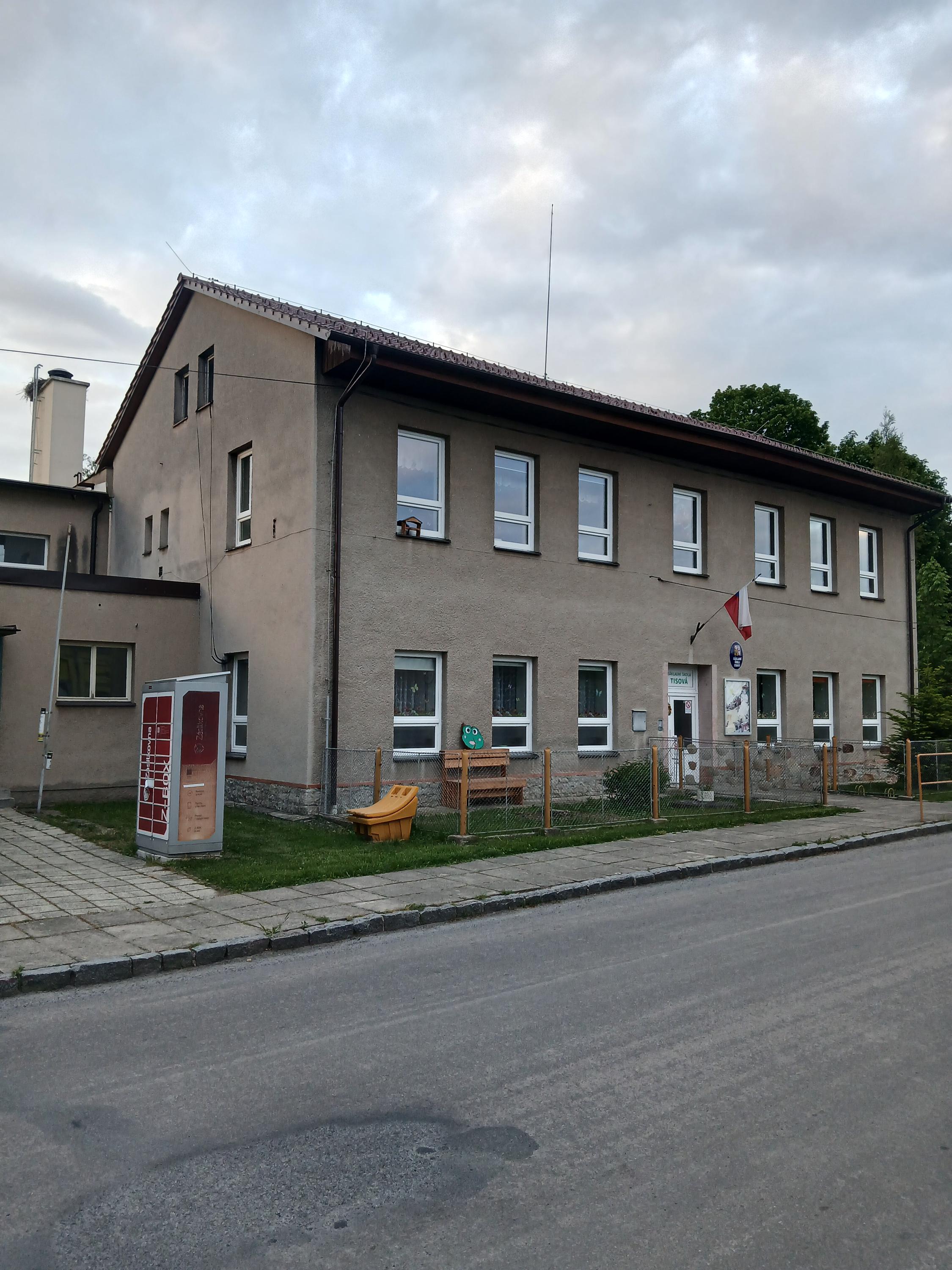 ZŠ a MŠ Tisová foto 2