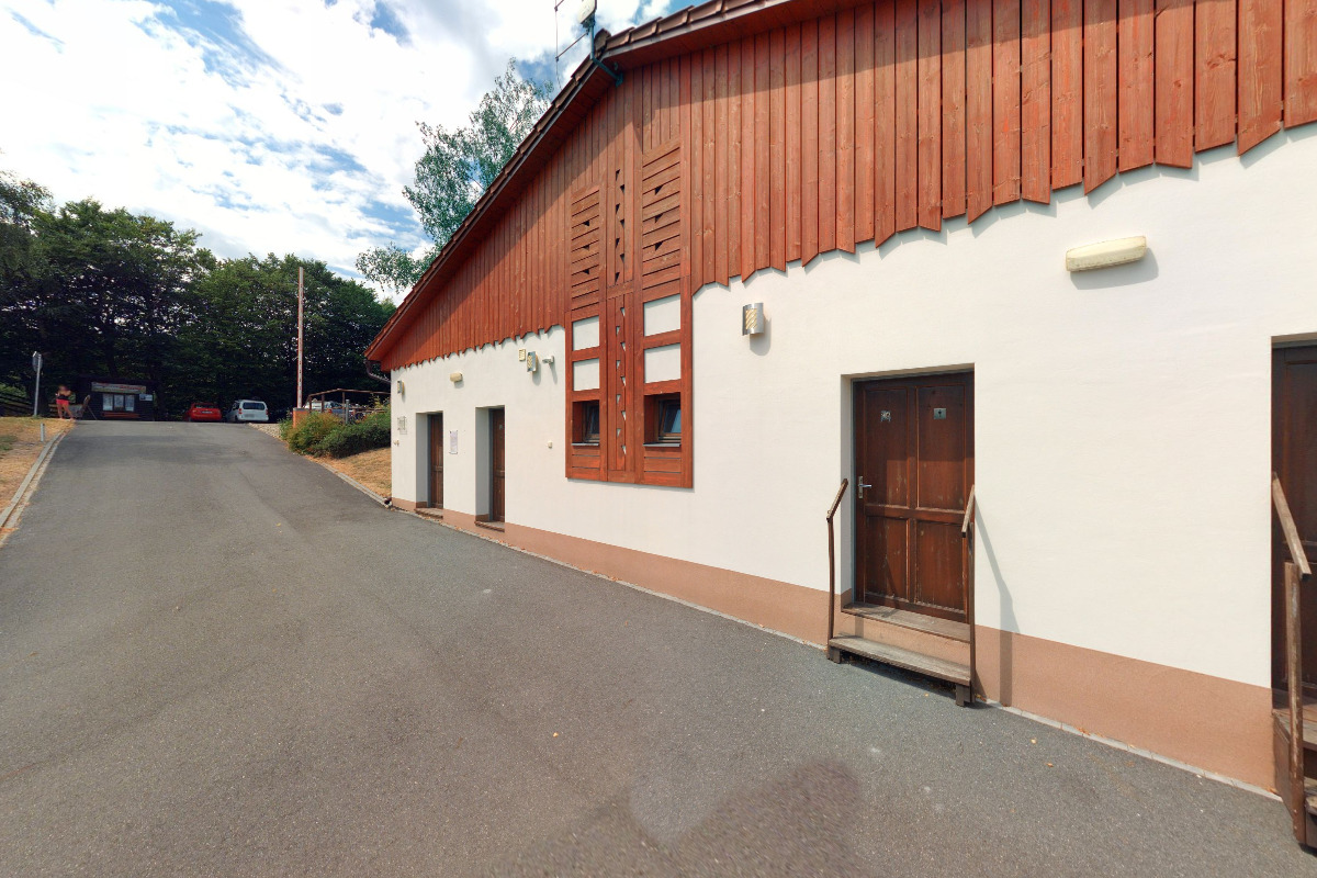 Cyklo nabíjecí box Bouzov