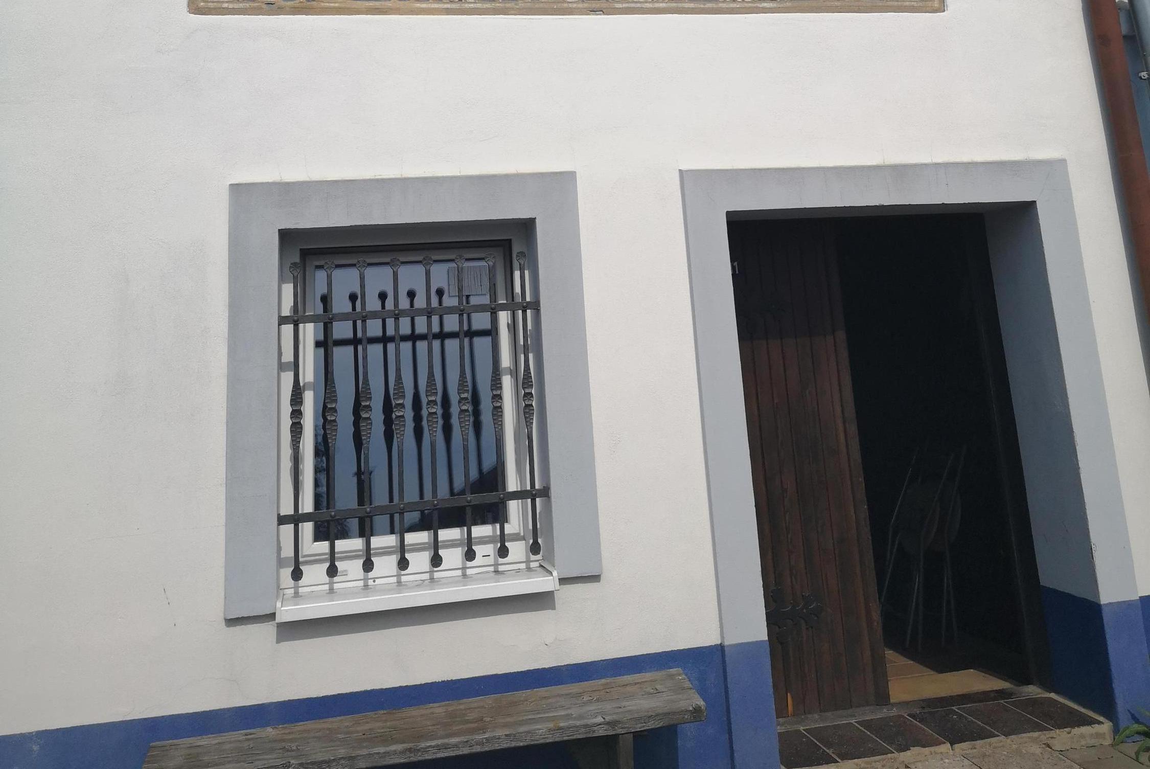 Bedňáků sklep na ambasádě foto 1