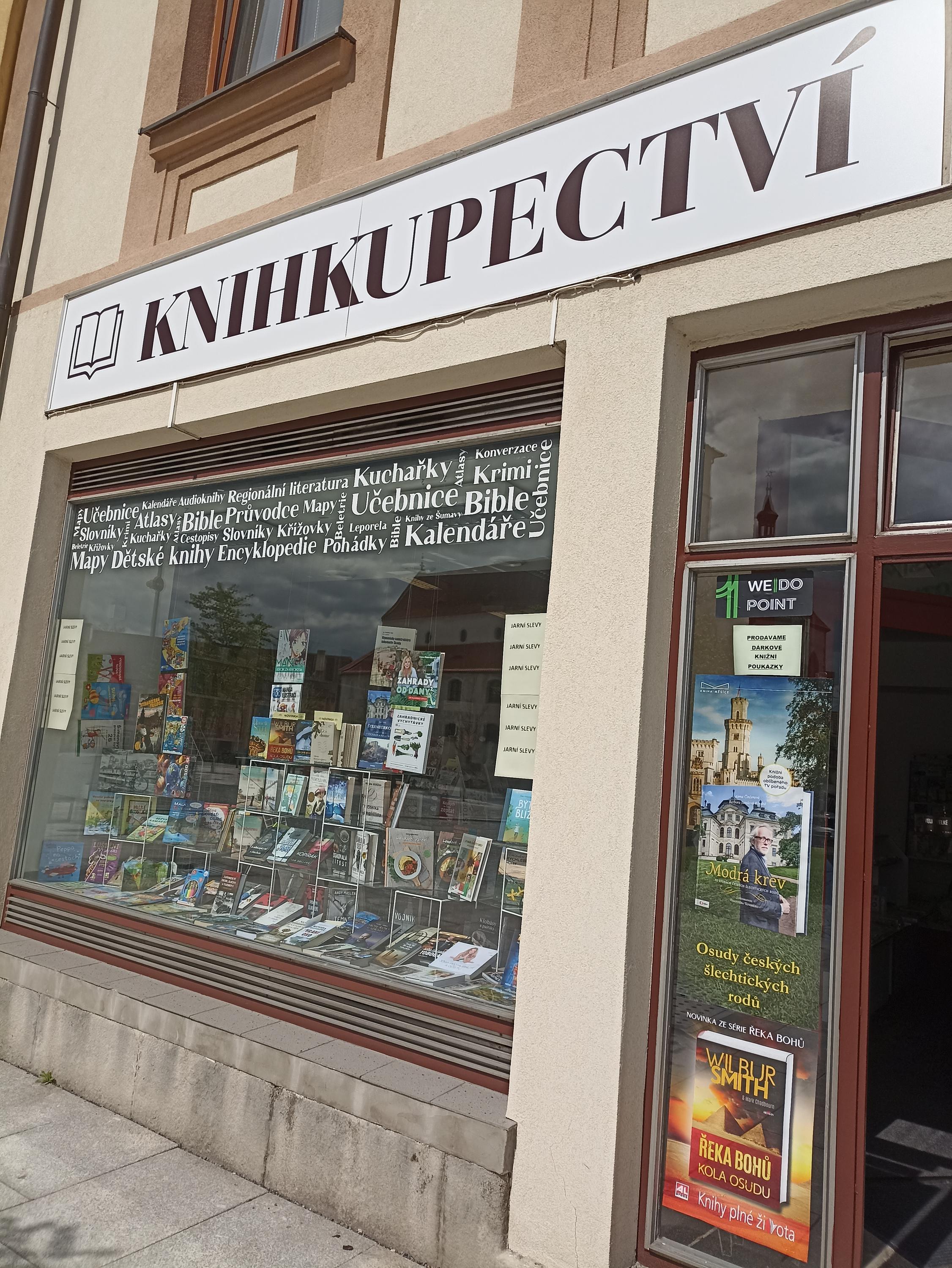 Knihkupectví foto 2