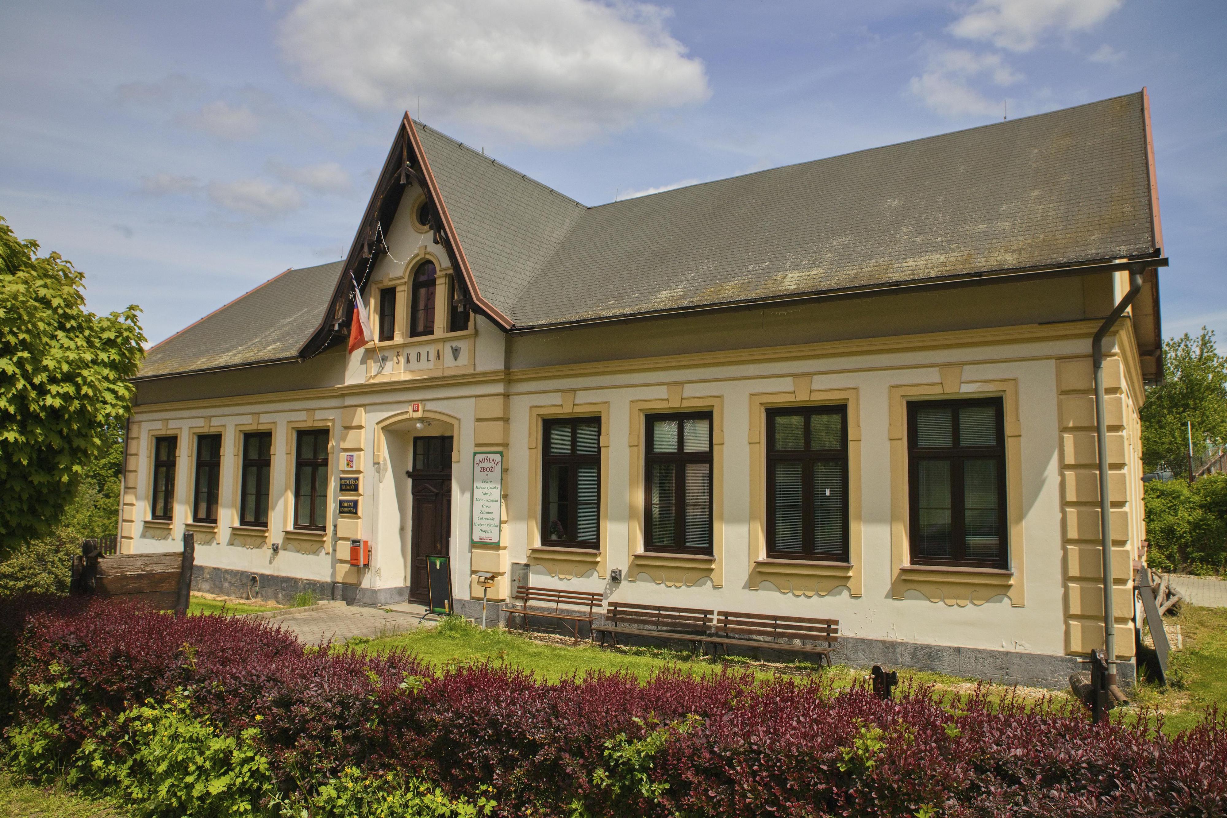 Klokočí - obecní úřad foto 4