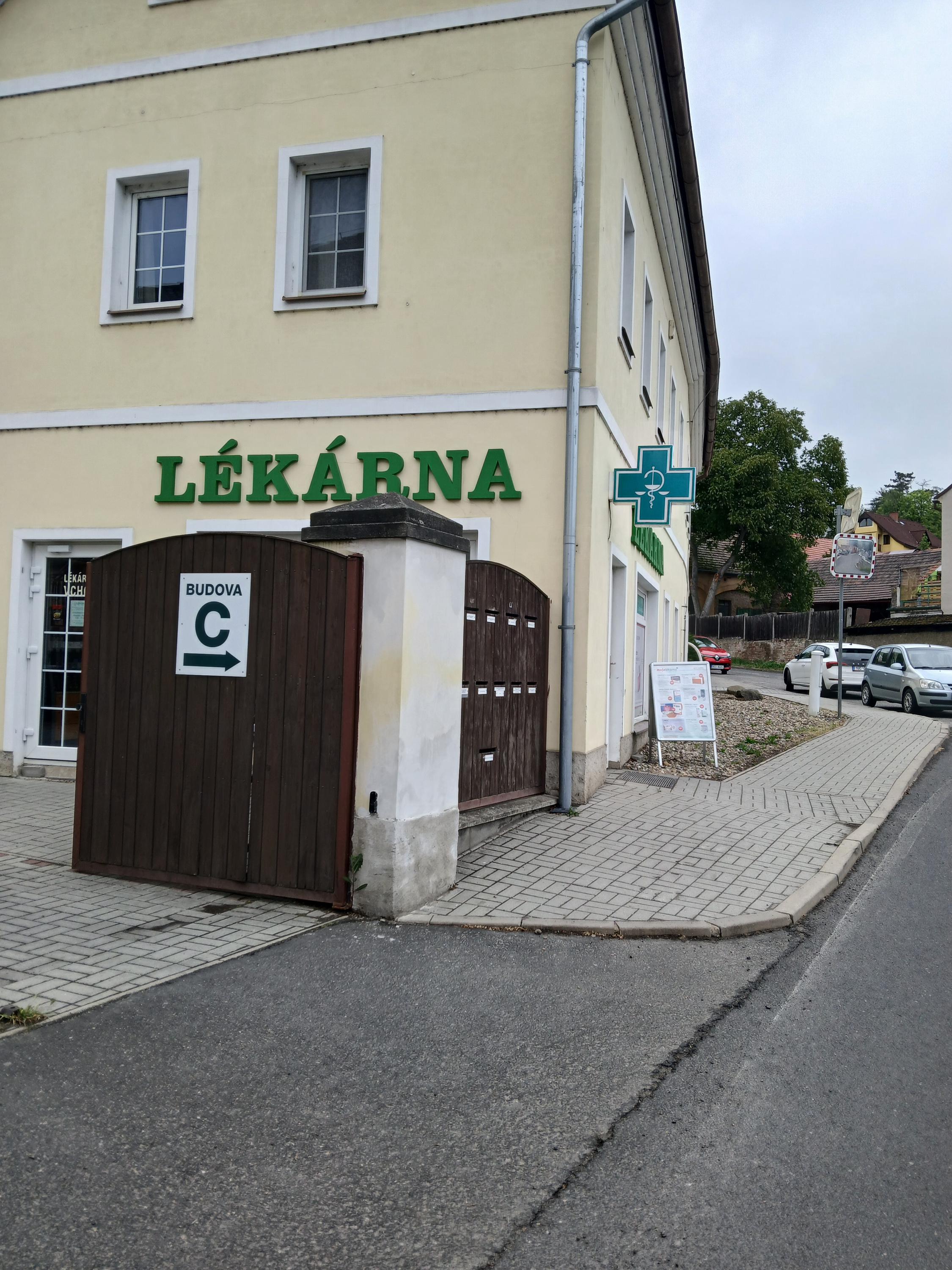 Lékárna Nad Kapličkou foto 2