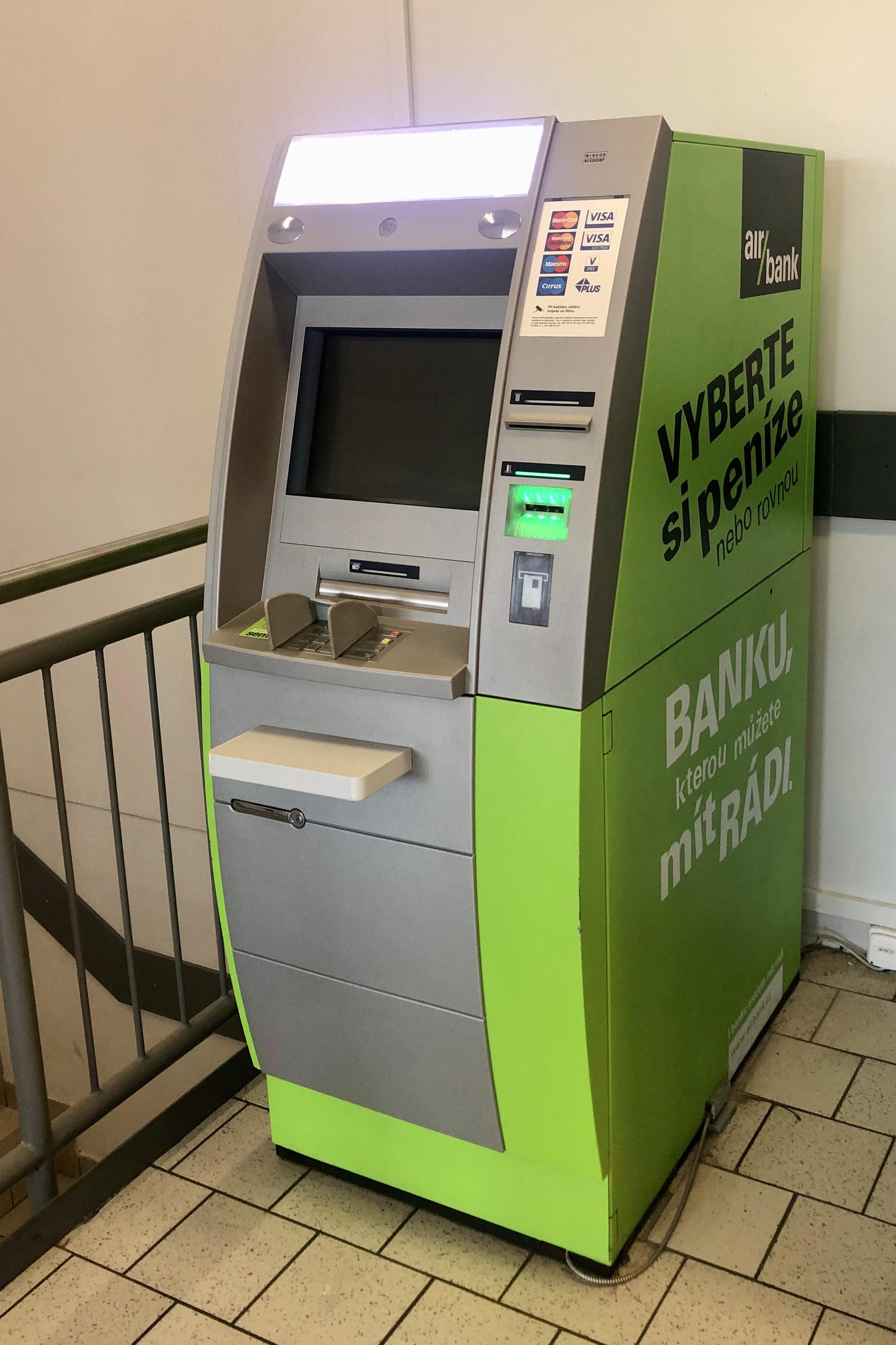 Bankomat České spořitelny foto 2