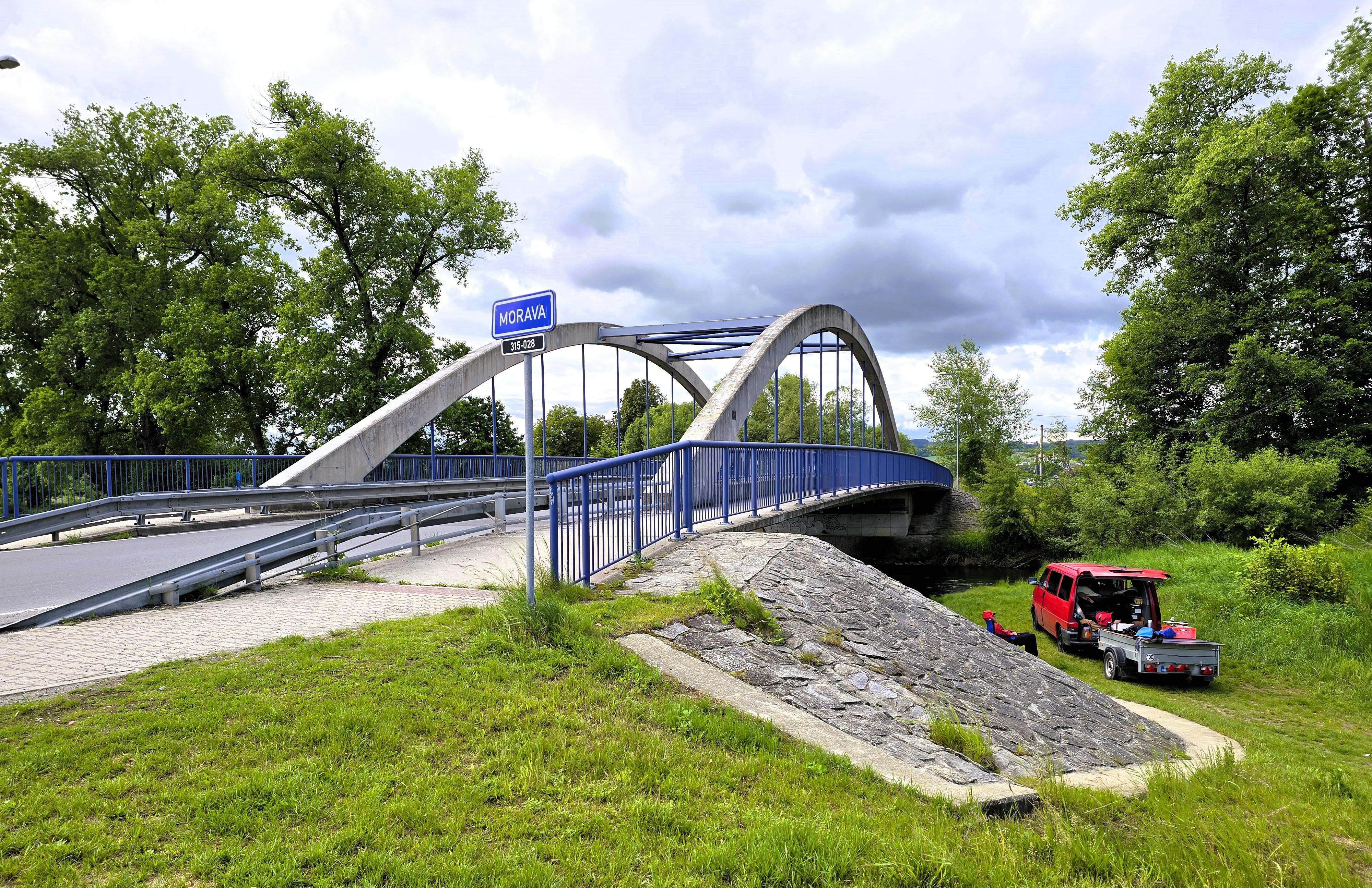 Tydra - Půjčovna lodí a raftů Morava foto 2