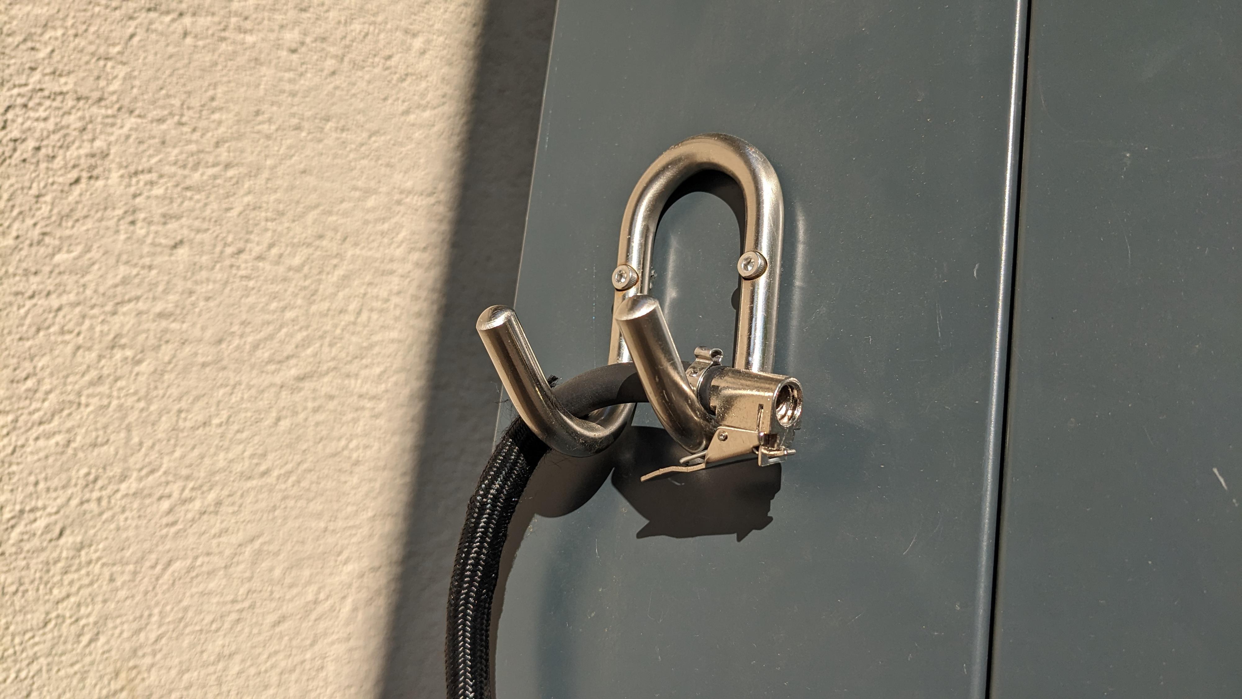 Nabíjecí stanice pro elektrokola a mobilní zařízení foto 3