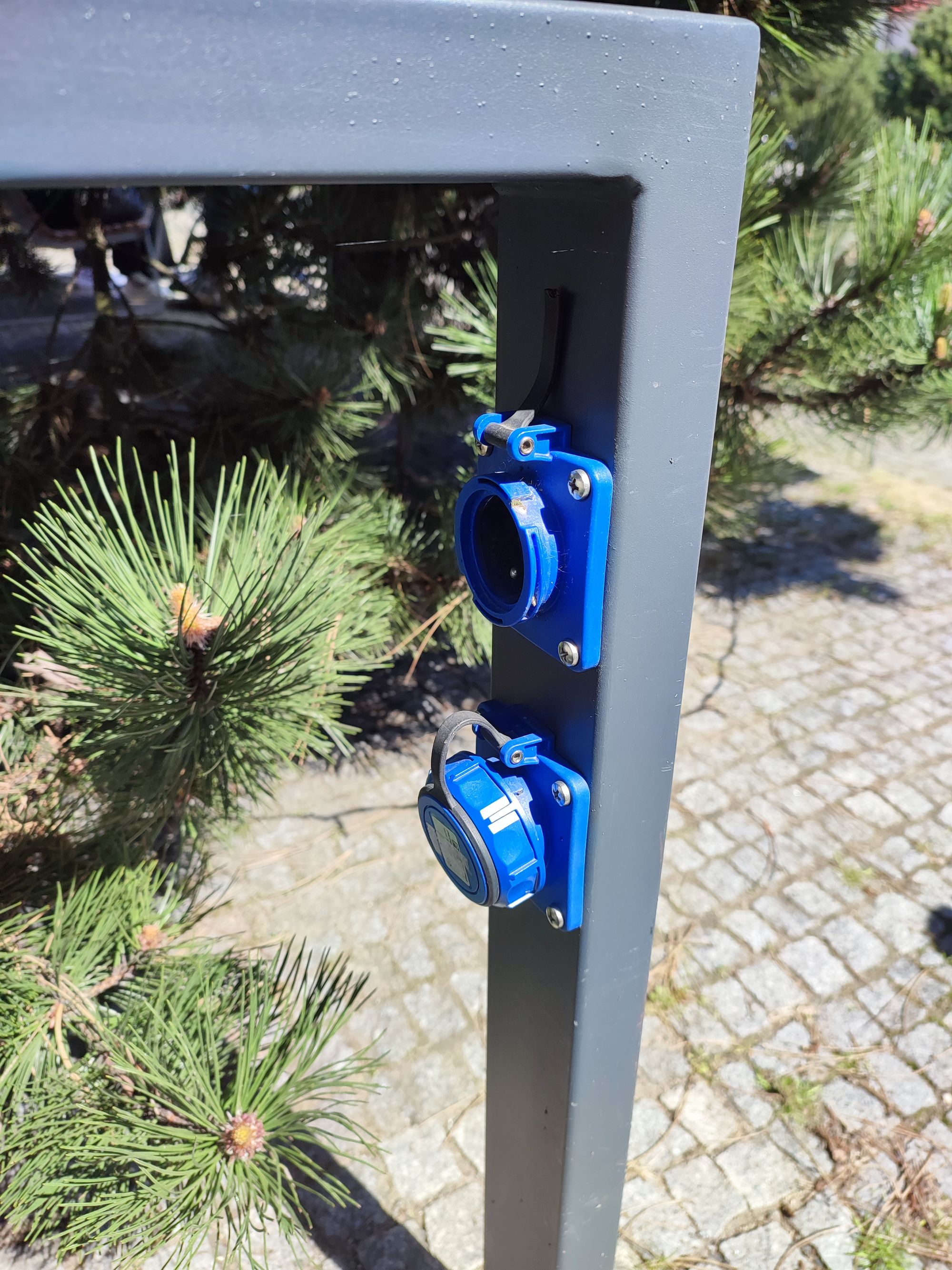 Nabíjecí zásuvka NMNM foto 1