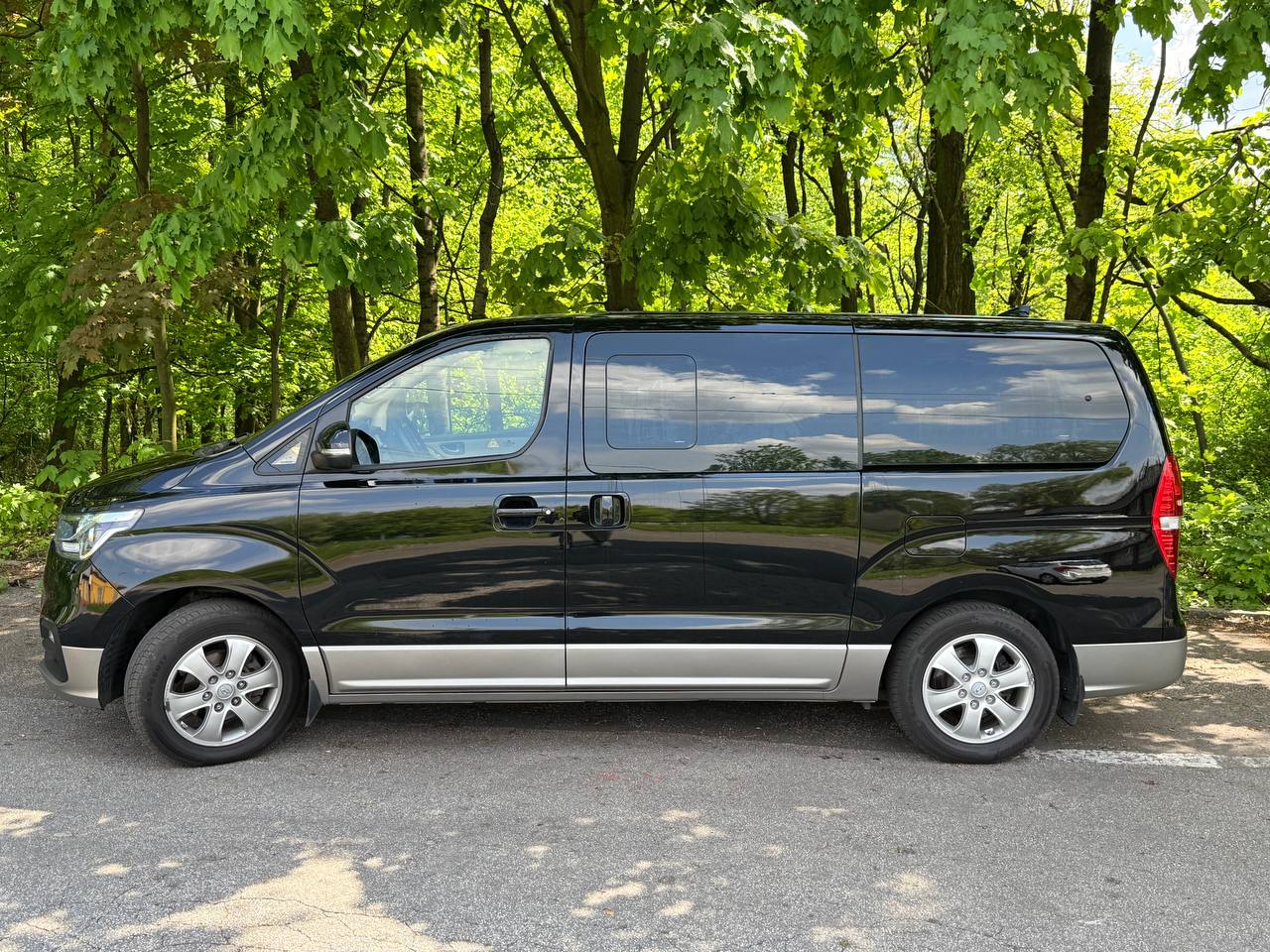 AIRPORTS TAXI MINIBUS 7+1 foto 3