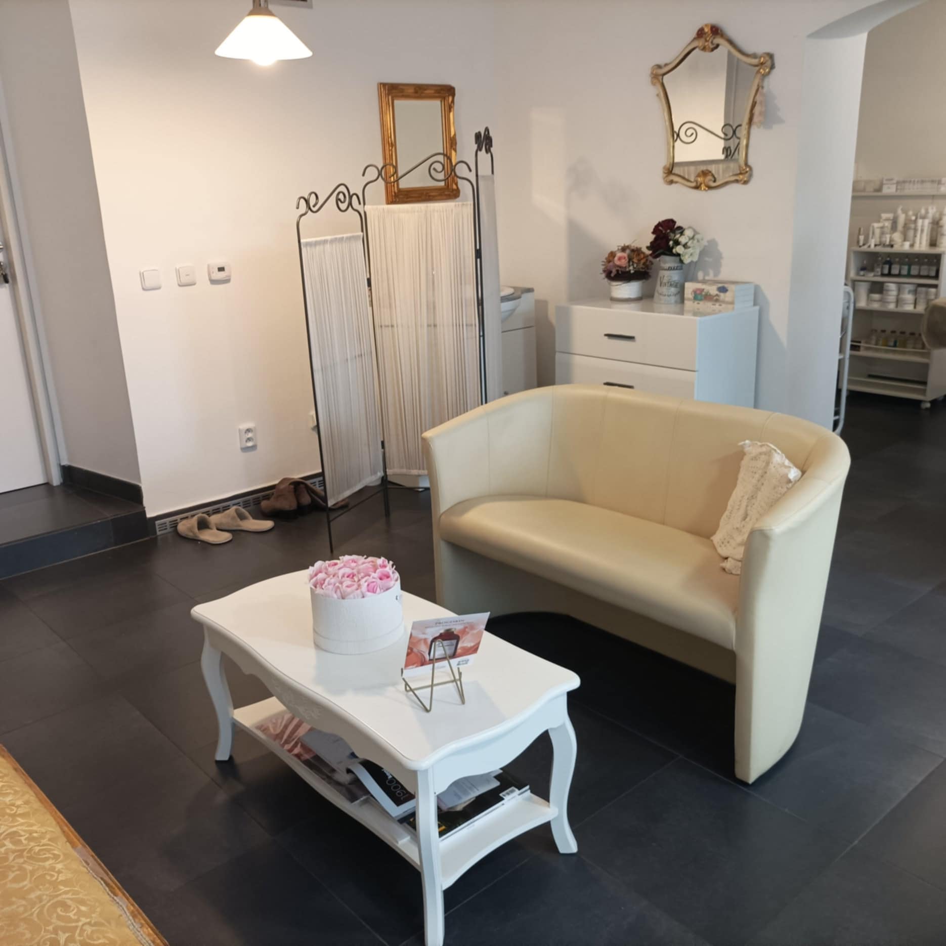 Kosmetický SALÓN EFEKT foto 5