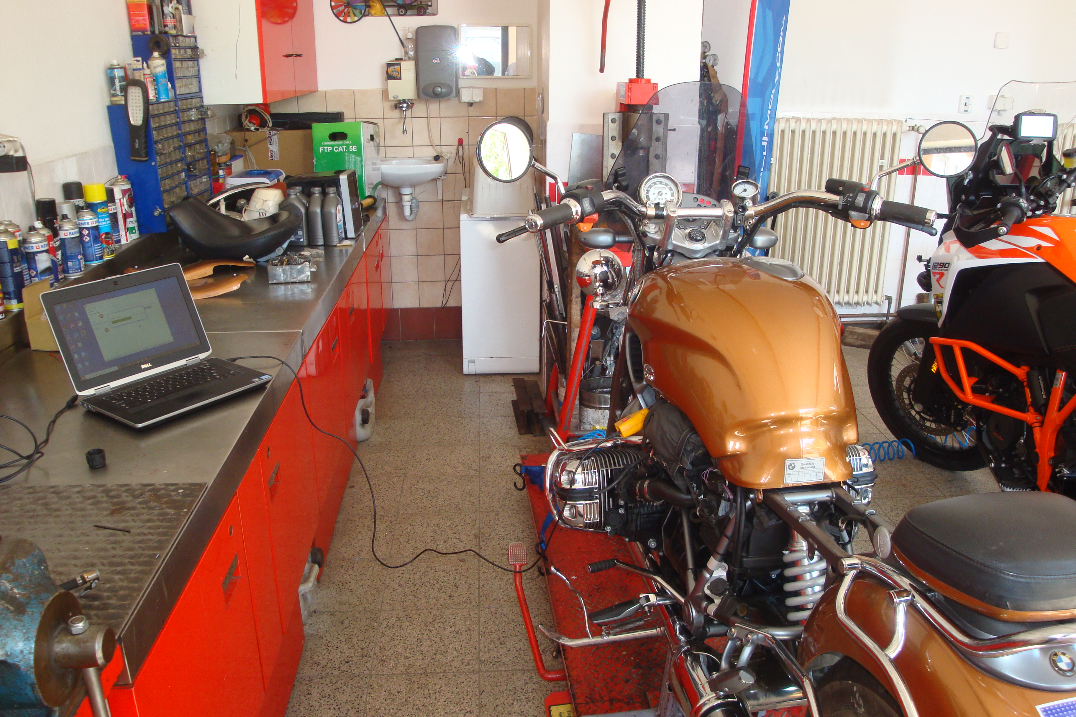 Autoservis - motoservis,  pneuservis - Martin Levák foto 2