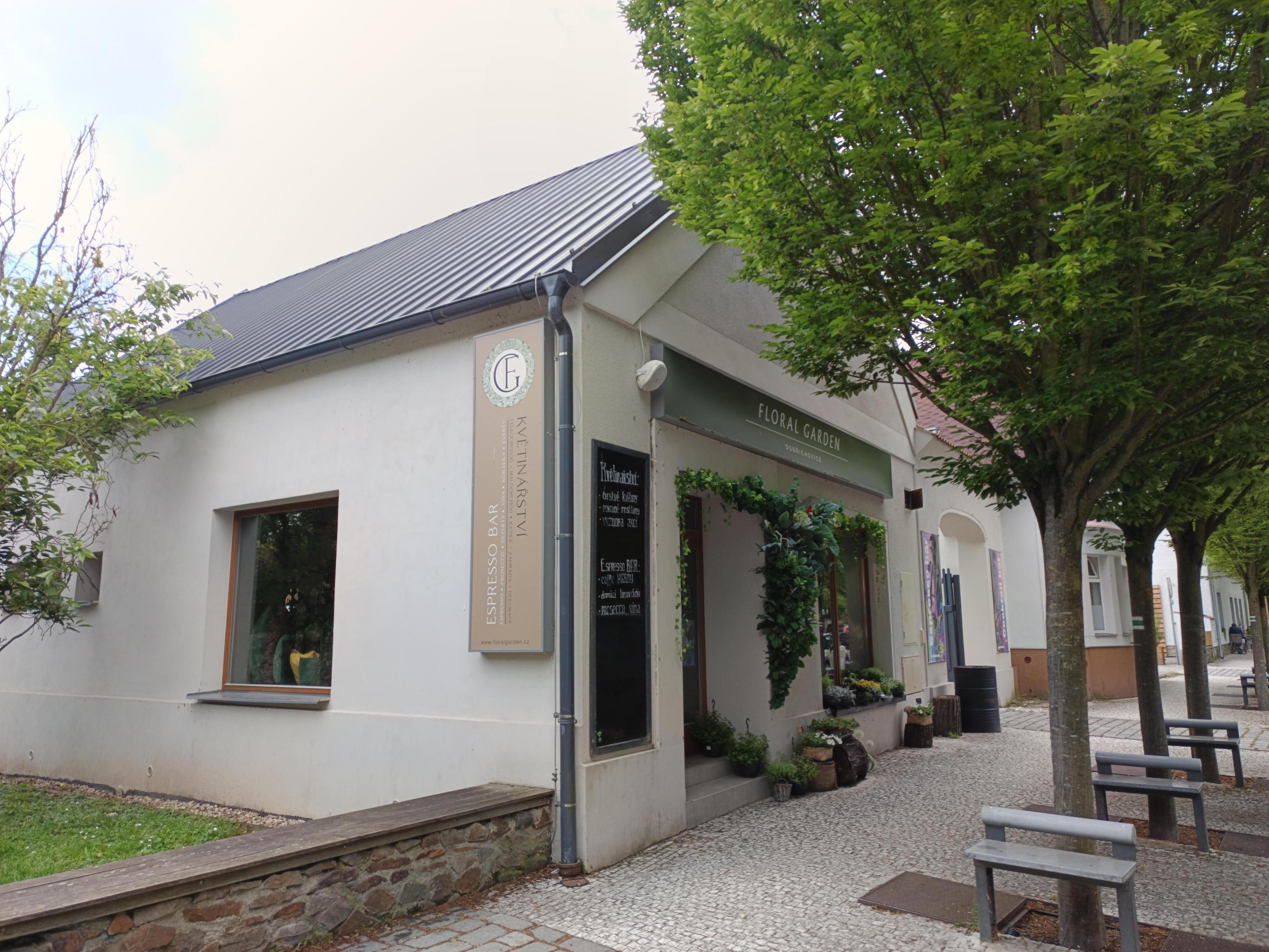 Floral Garden & Bar foto 1