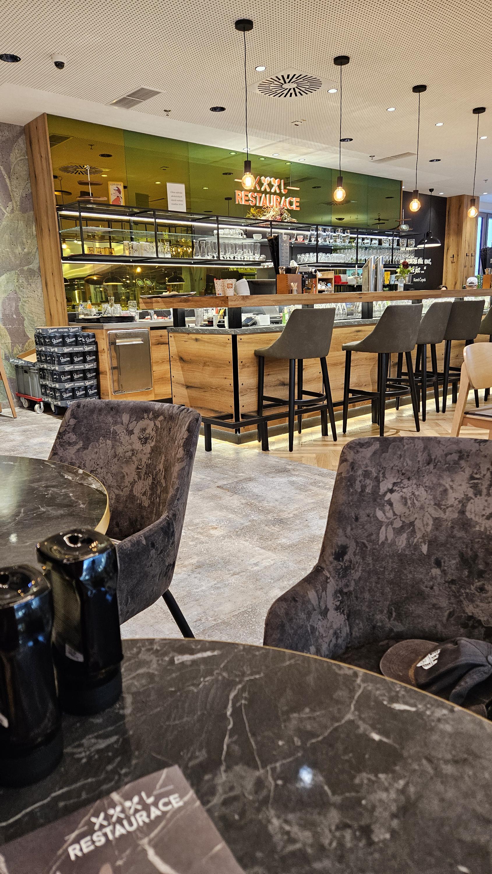 XXXLutz restaurace foto 3
