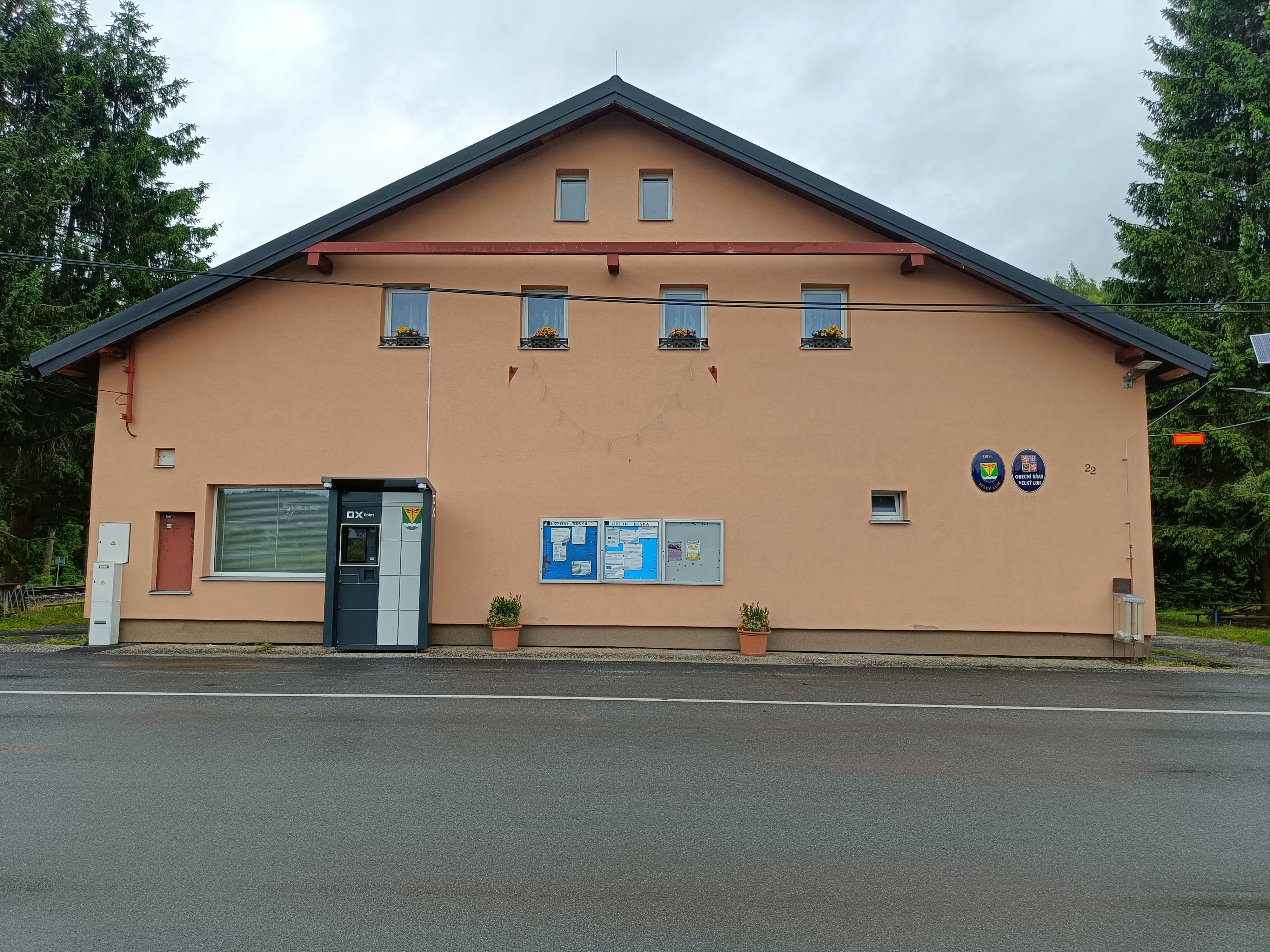 Velký Luh - obecní úřad foto 2