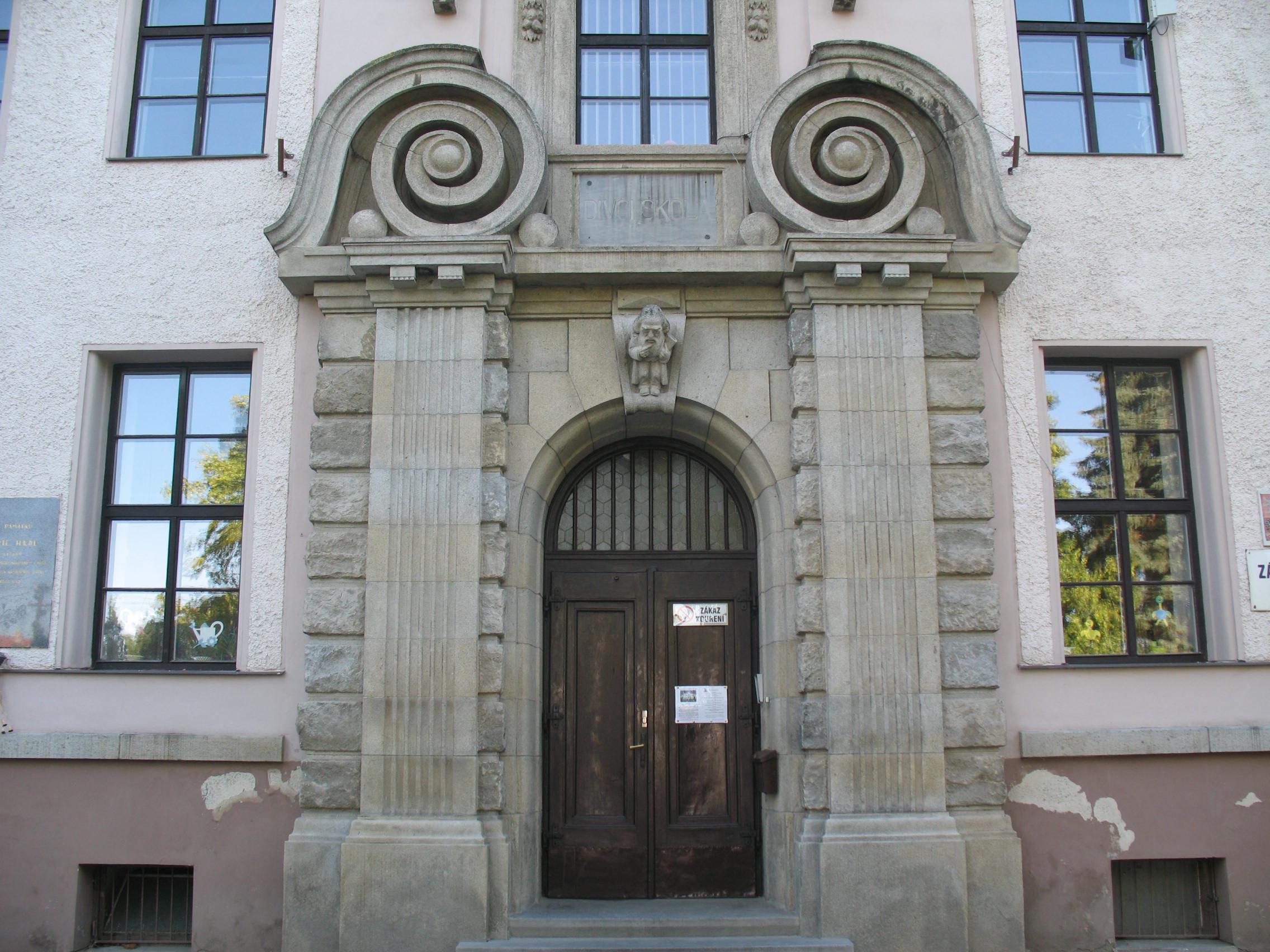 Základní škola, Skuteč, Komenského 150, okres Chrudim foto 4