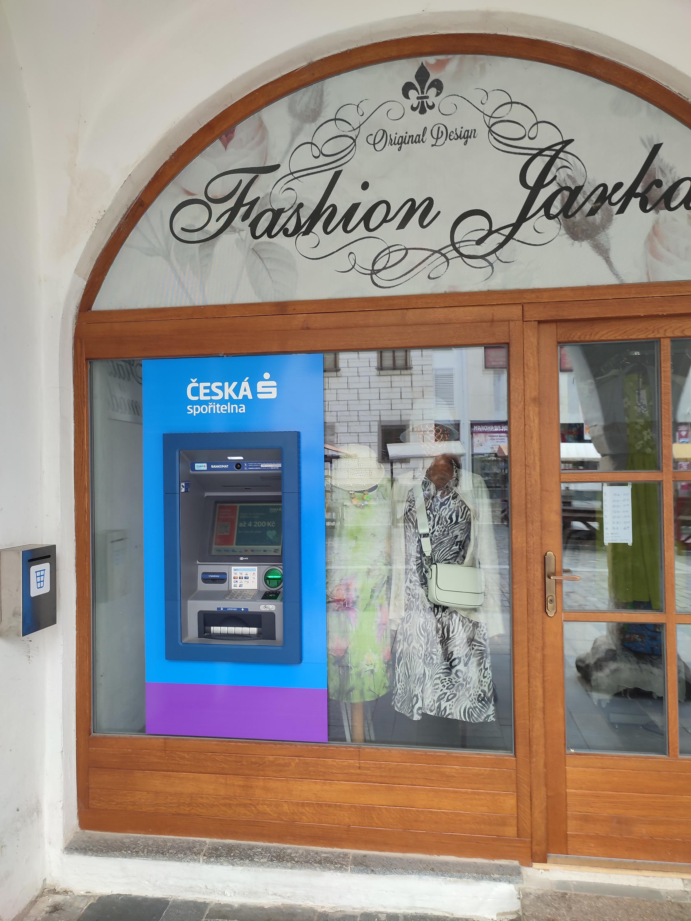 Bankomat České spořitelny foto 2