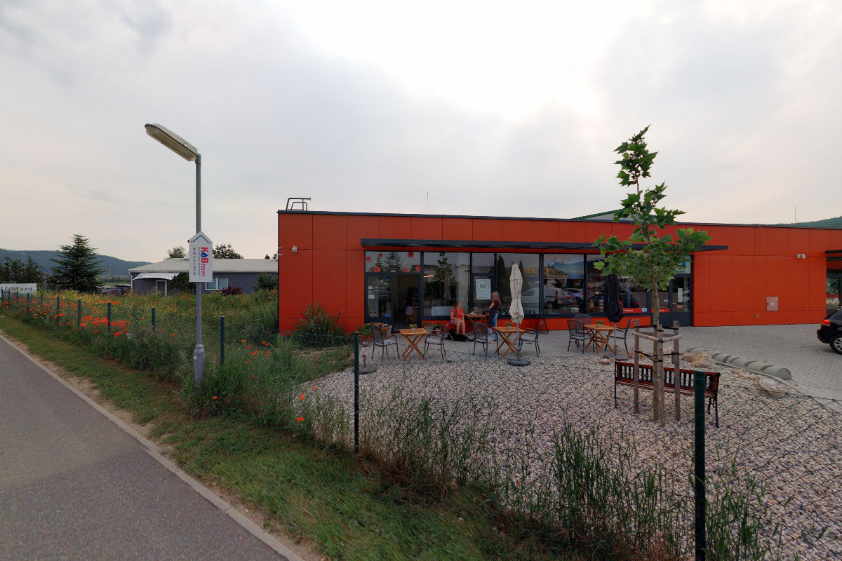 Nabíjecí stanice Malá pekárna Nadi Pohlreichové foto 2