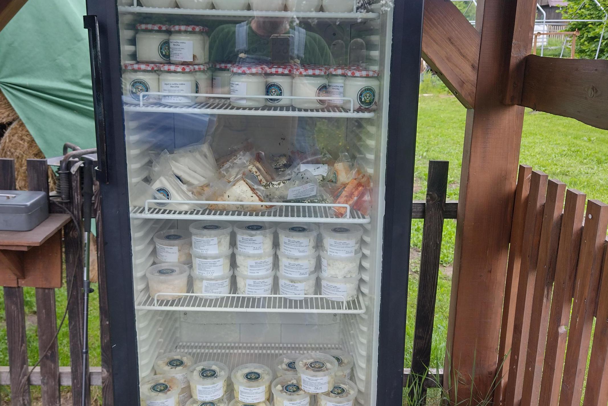 Malá farma Janov - samoobslužný stánek