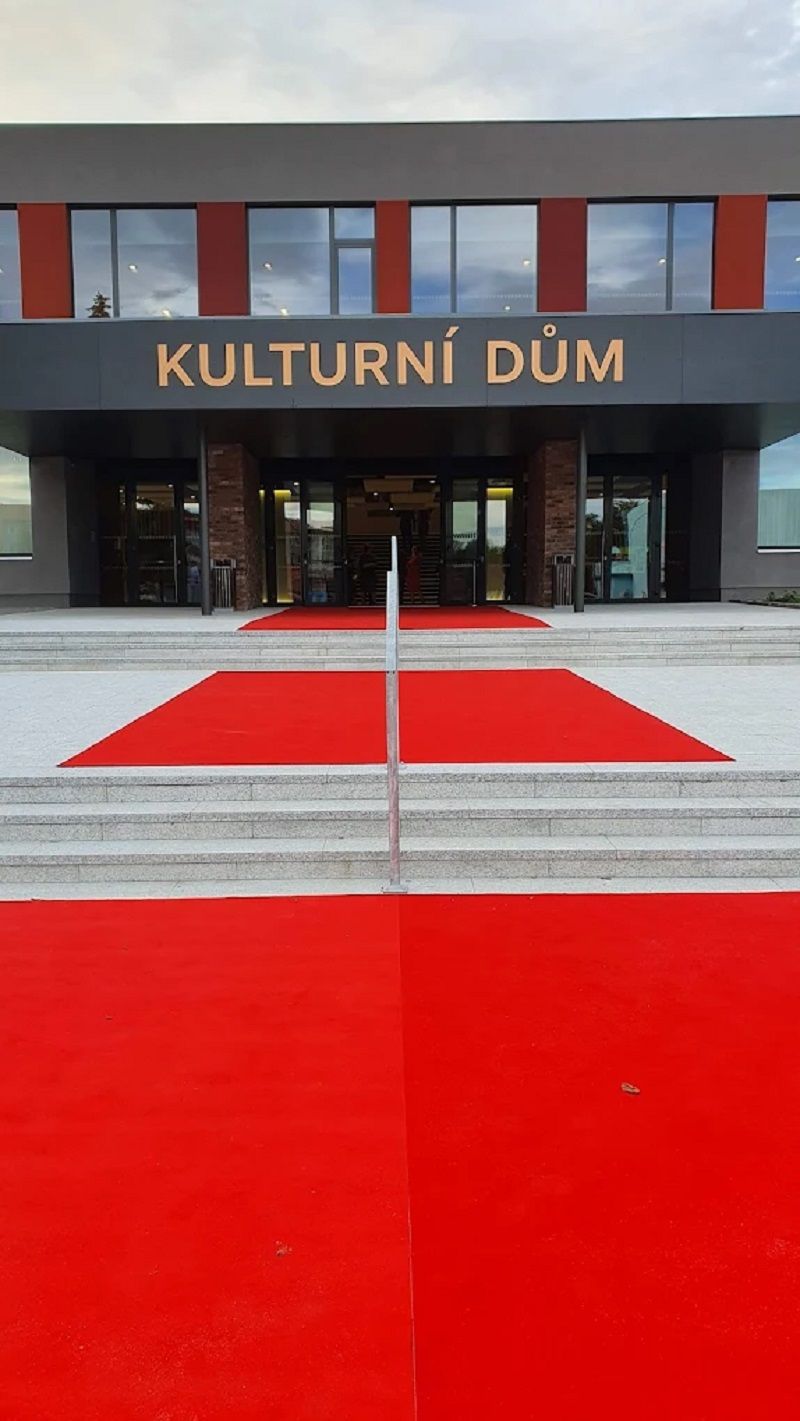 Kulturní dům Milovice foto 2
