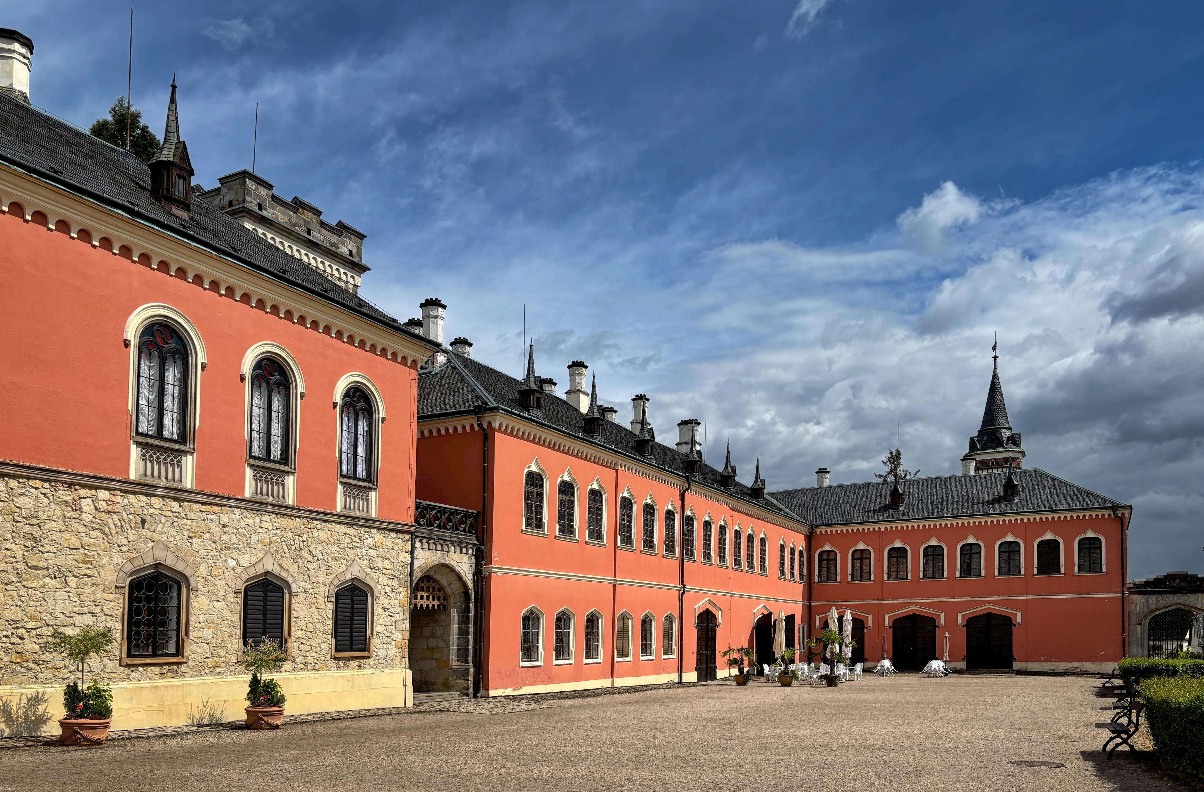 Státní zámek Sychrov foto 3