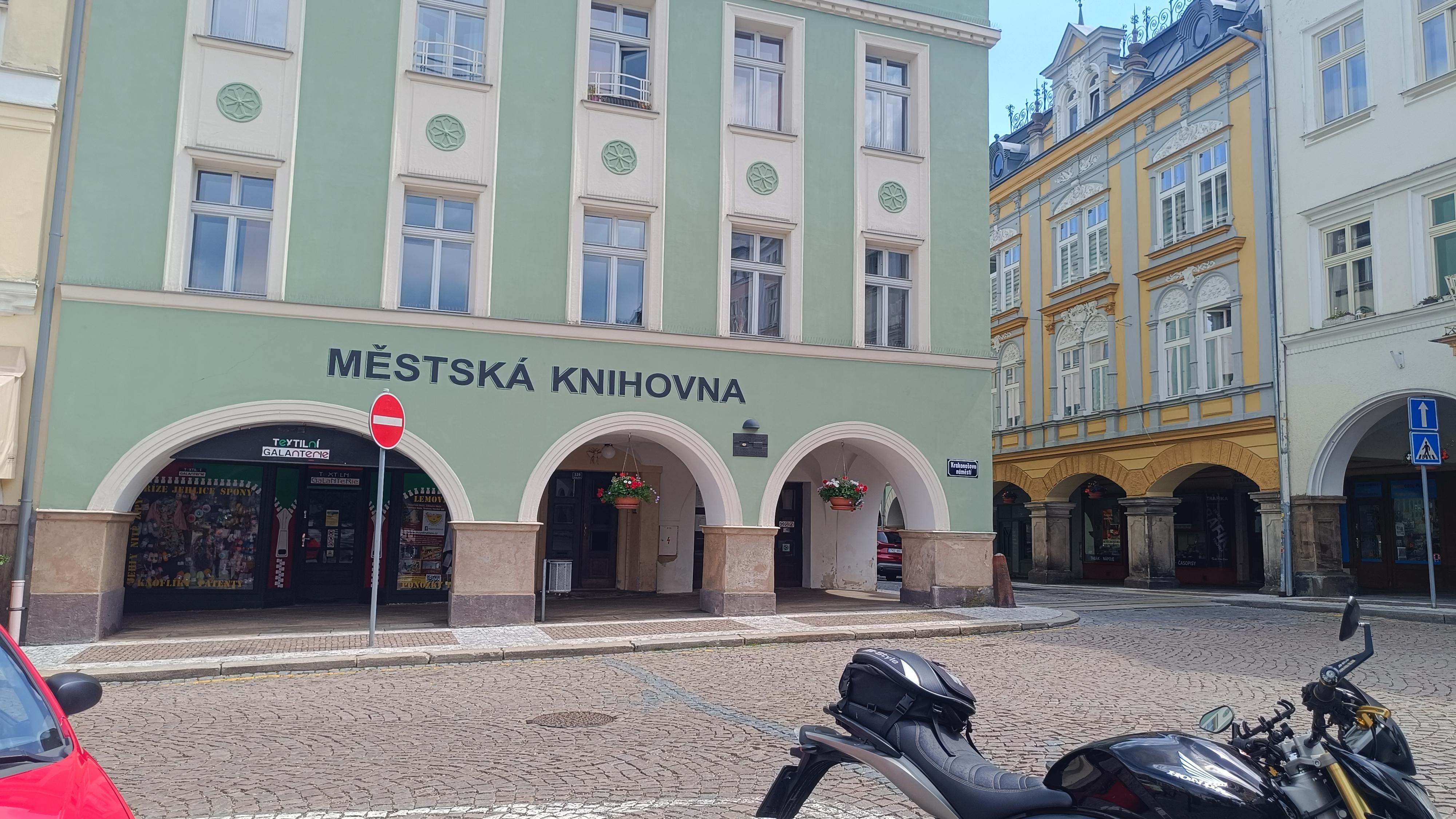 Městská knihovna s regionálními funkcemi v Trutnově foto 6