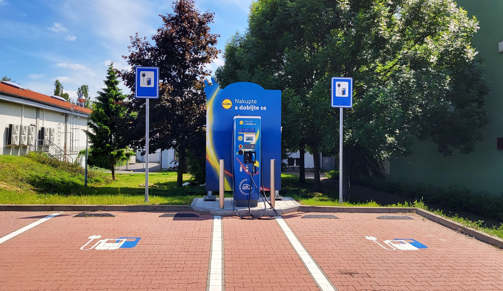Nabíjecí stanice Lidl