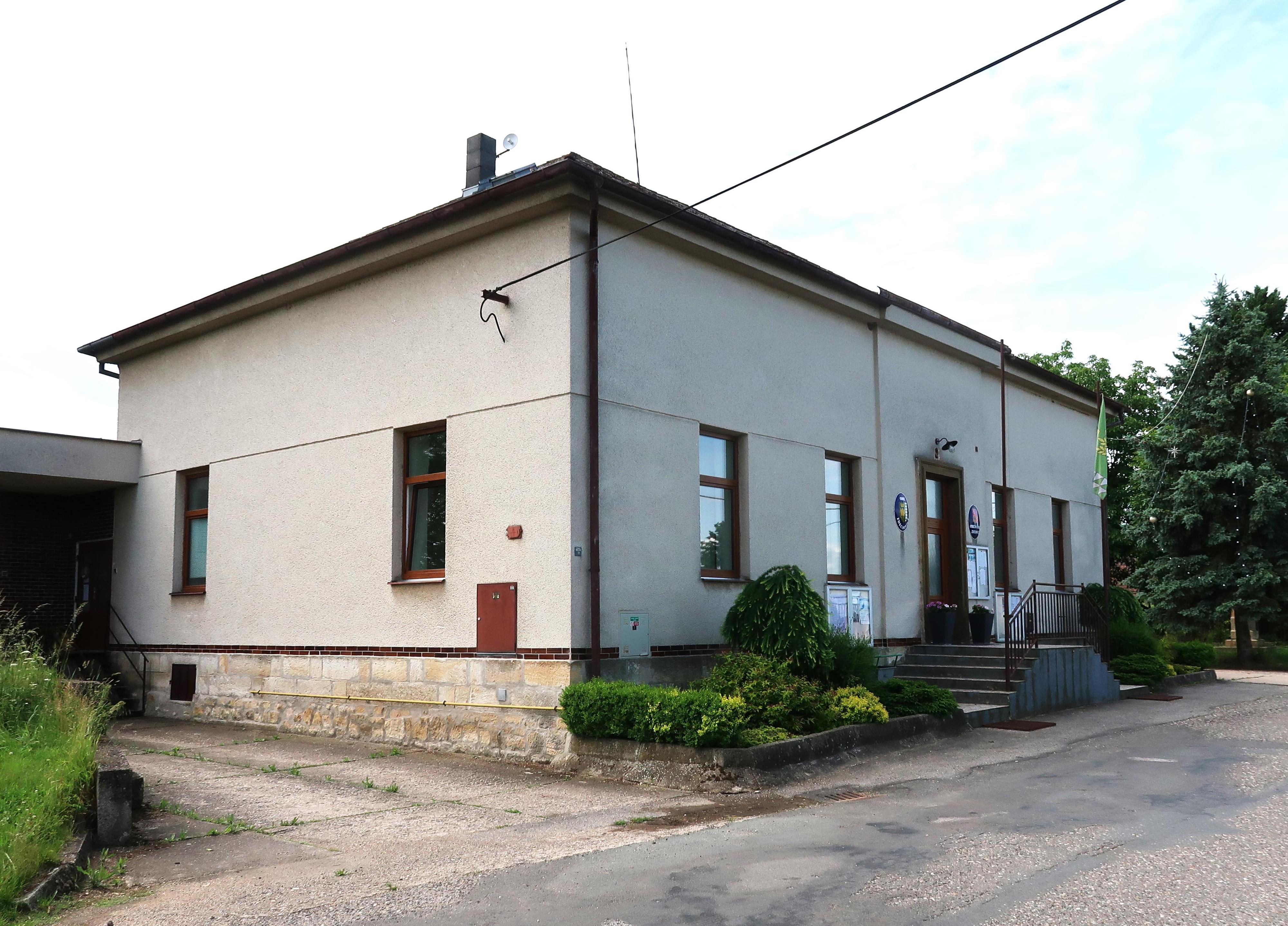 Zdechovice - obecní úřad