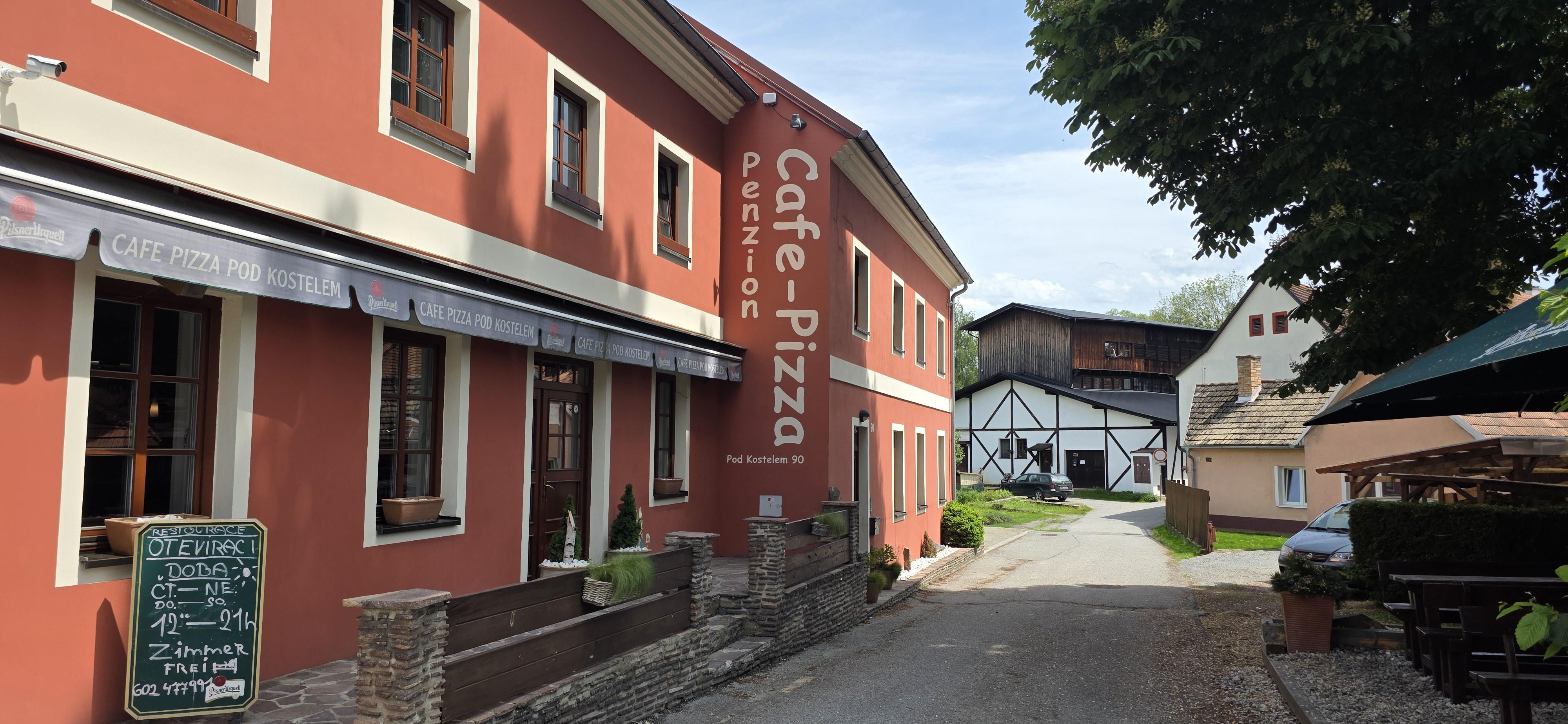 Cafe - Pizza pod Kostelem foto 3