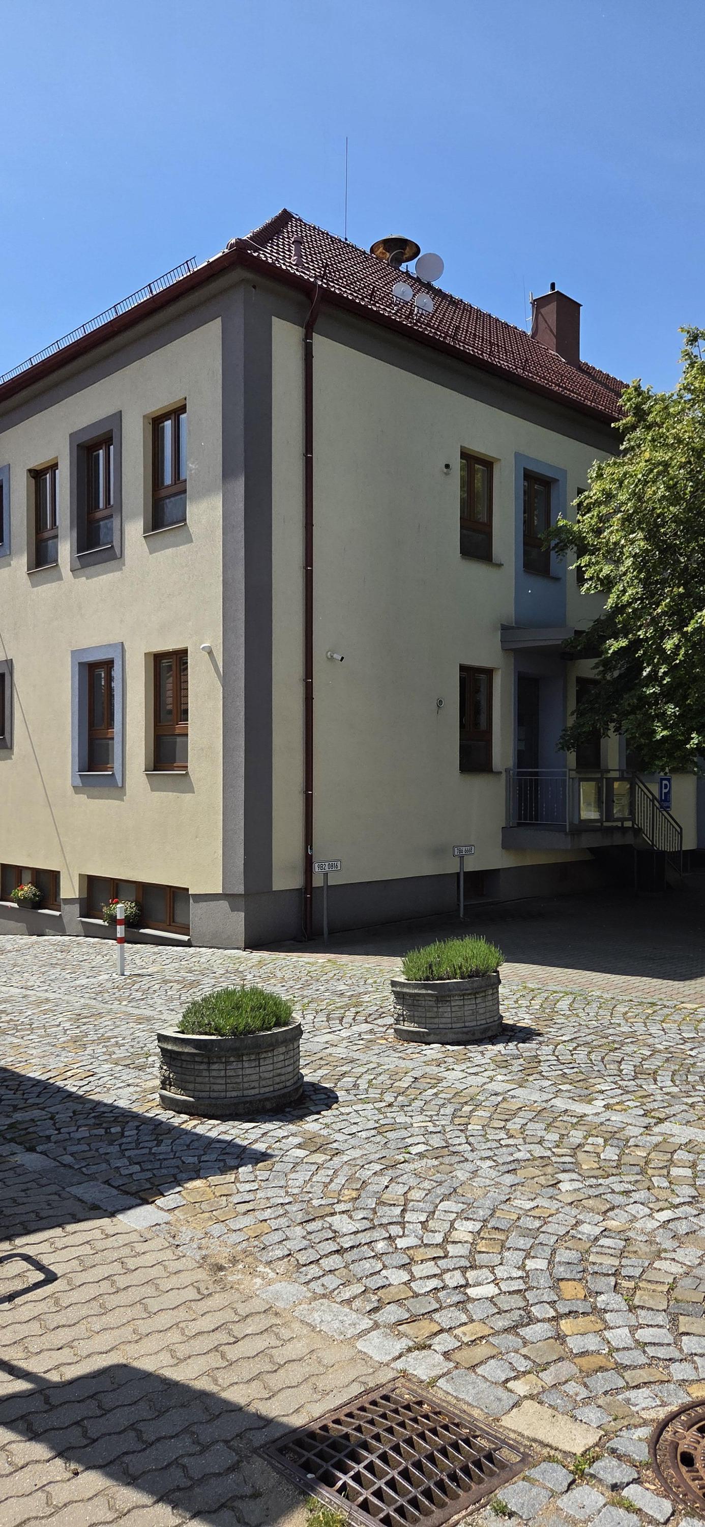 Šardice - obecní úřad foto 4