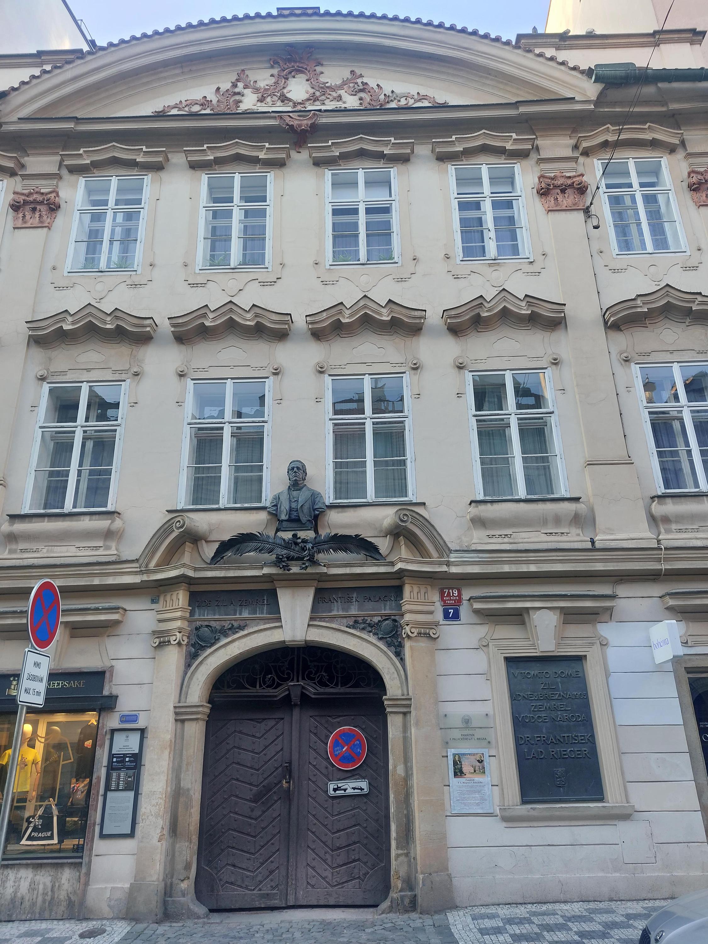 Památník Františka Palackého a Františka Ladislava Riegra foto 4