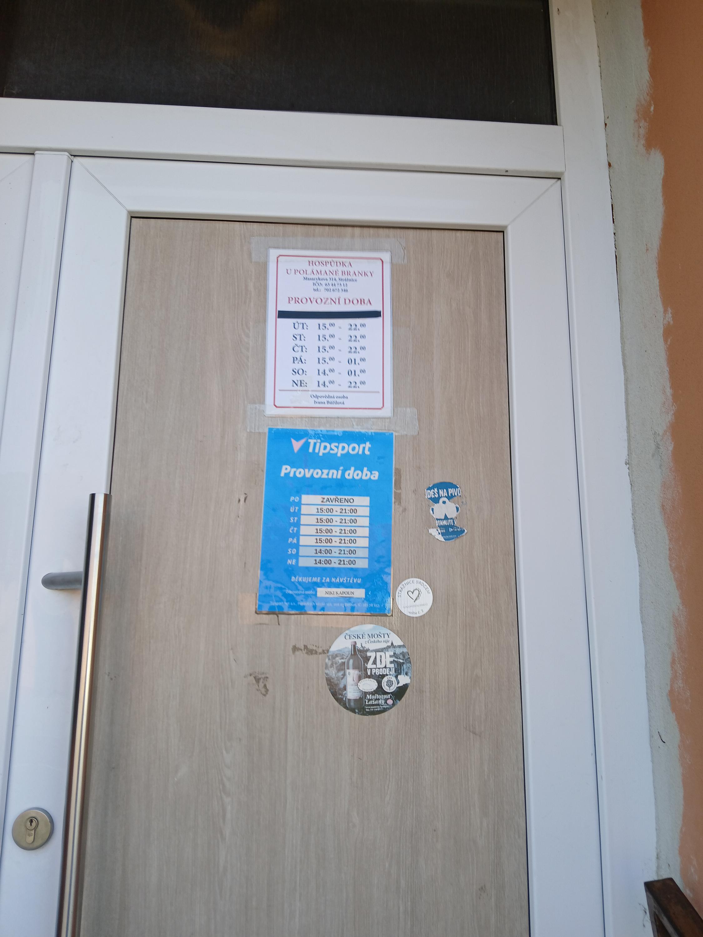 Hodpoda u polámané branky foto 2