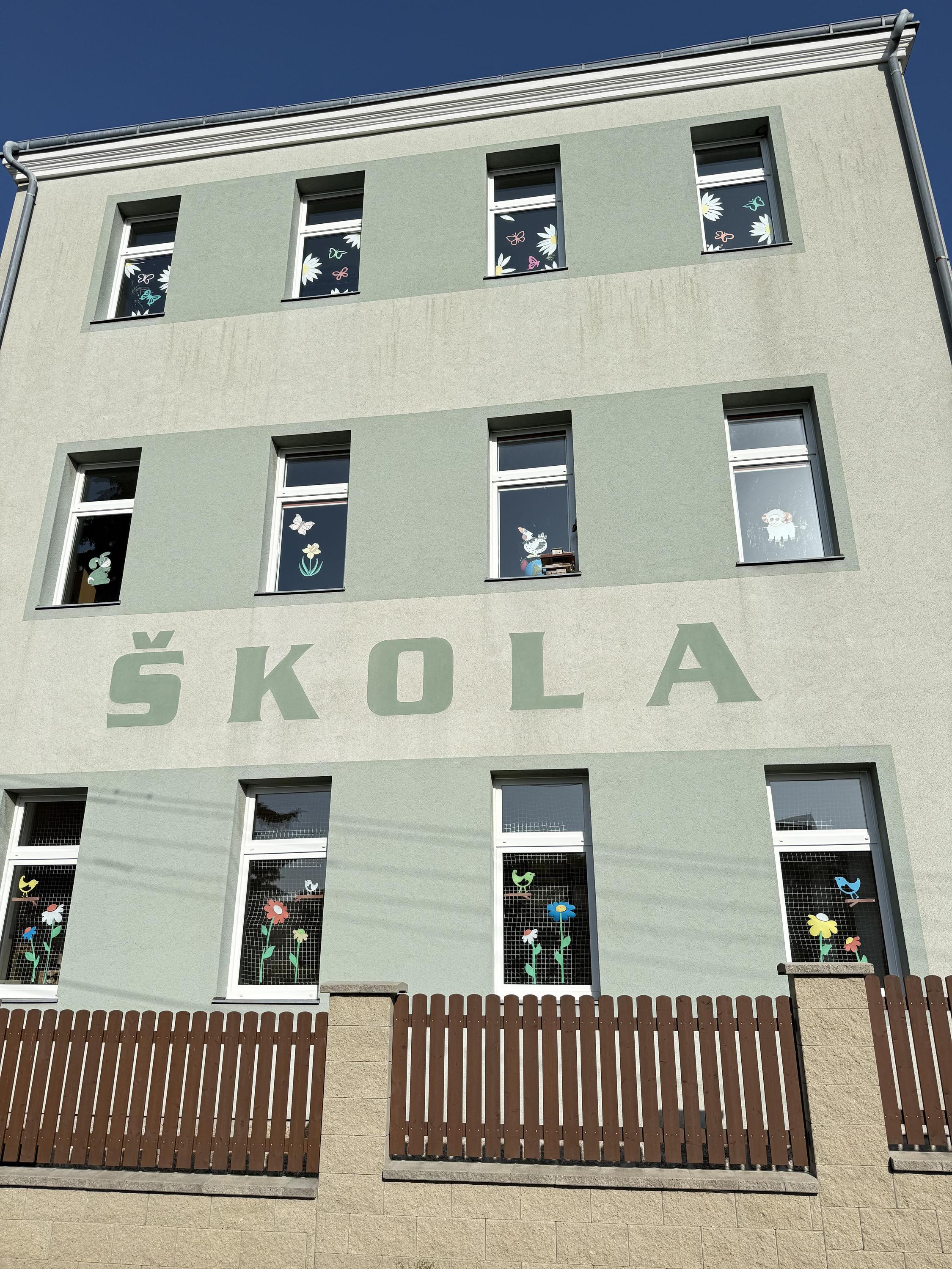 Základní škola a mateřská škola Božičany, okres Karlovy Vary, příspěvková organizace foto 2
