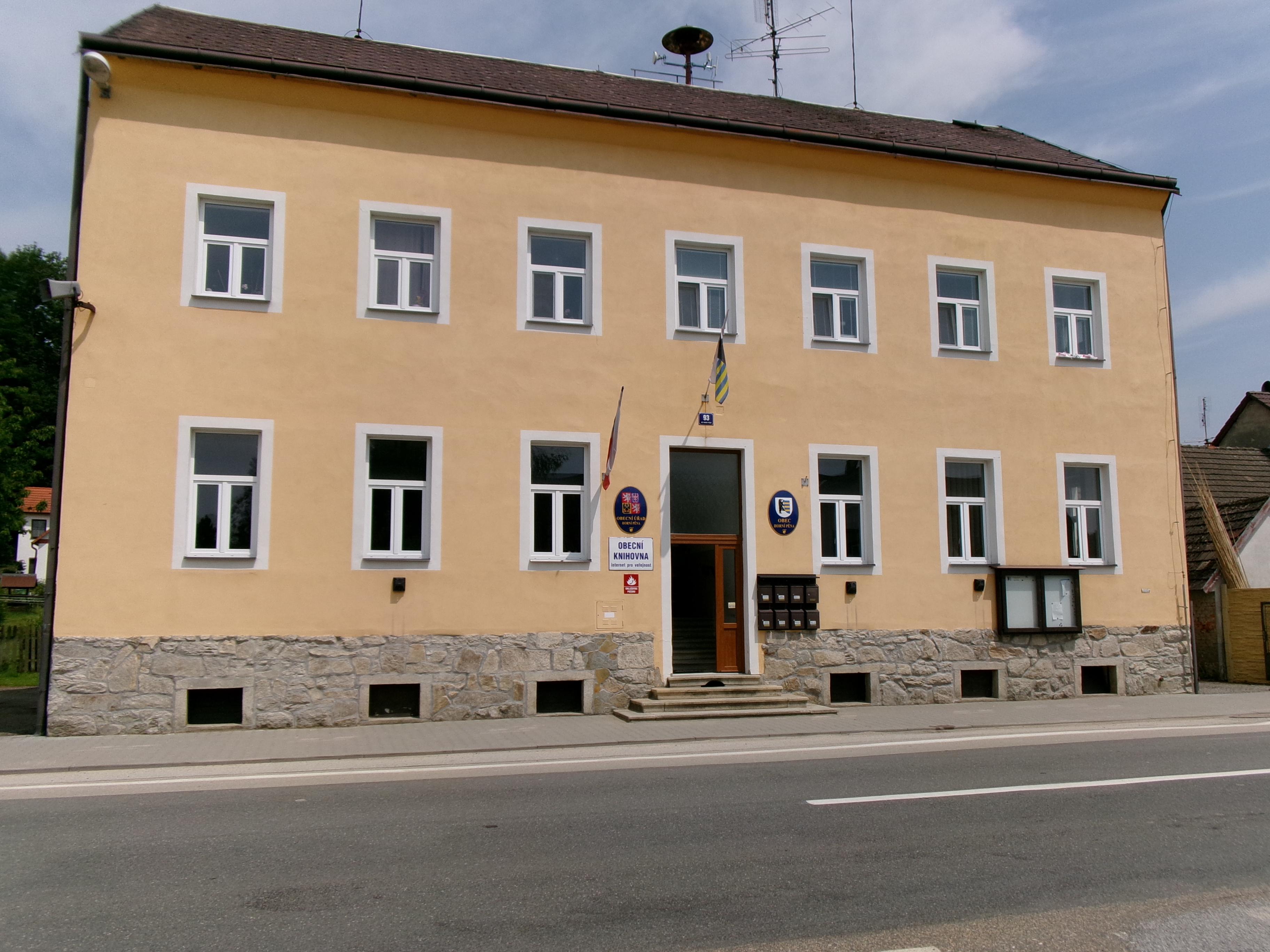 Horní Pěna - obecní úřad foto 3