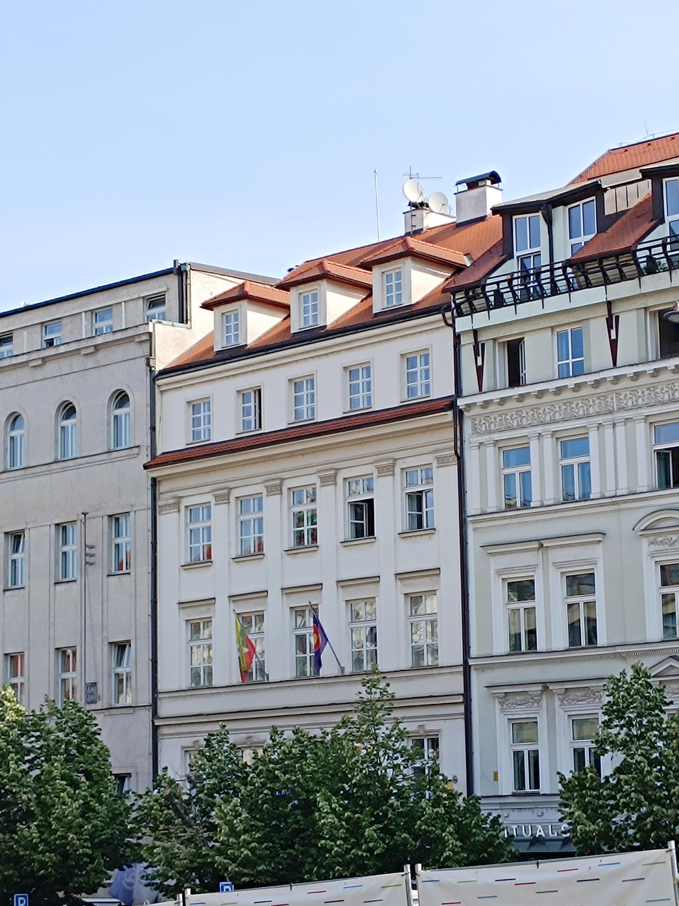 Myanmar Embassy foto 5